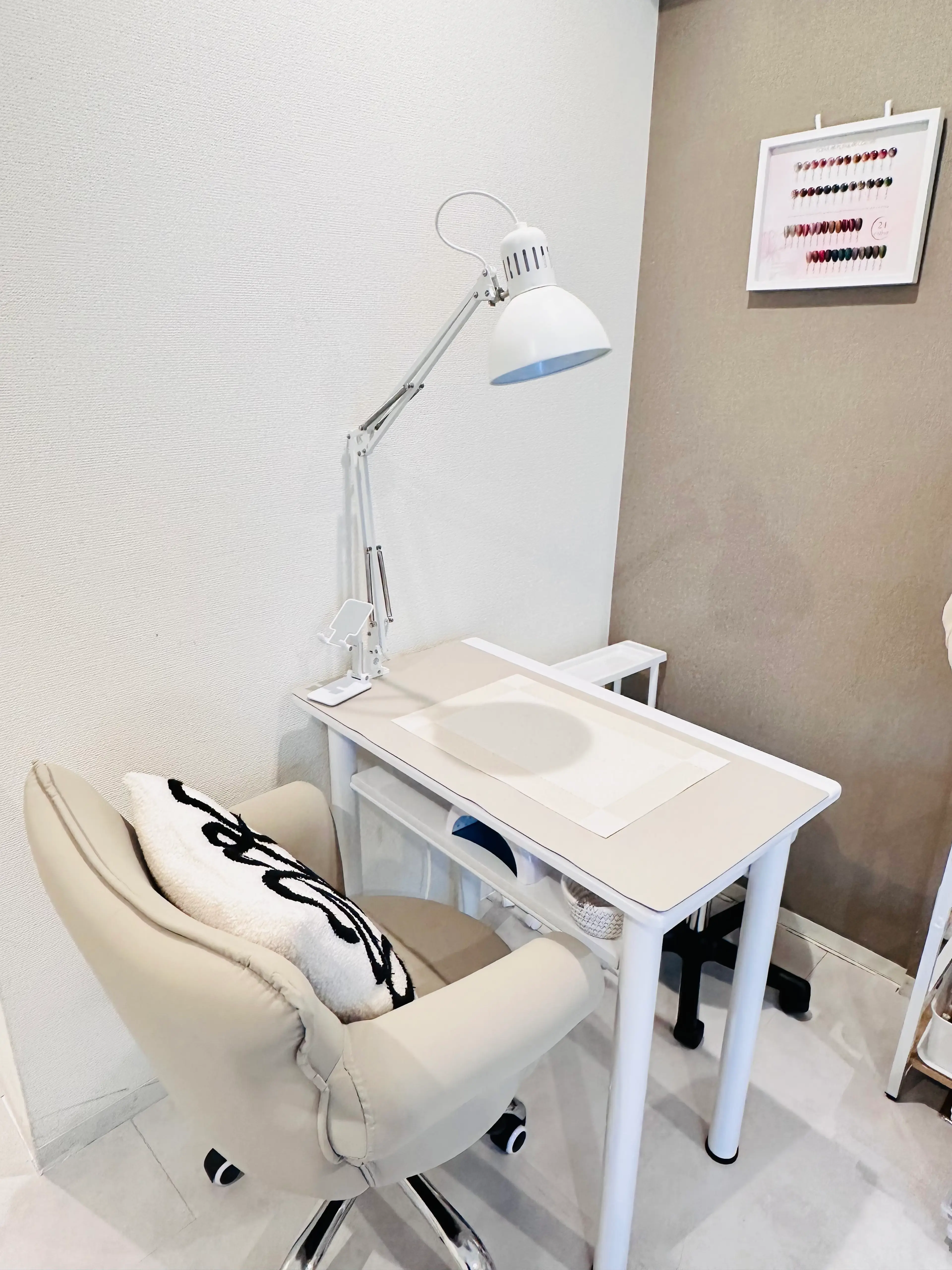 NaoNailの内観・外観1