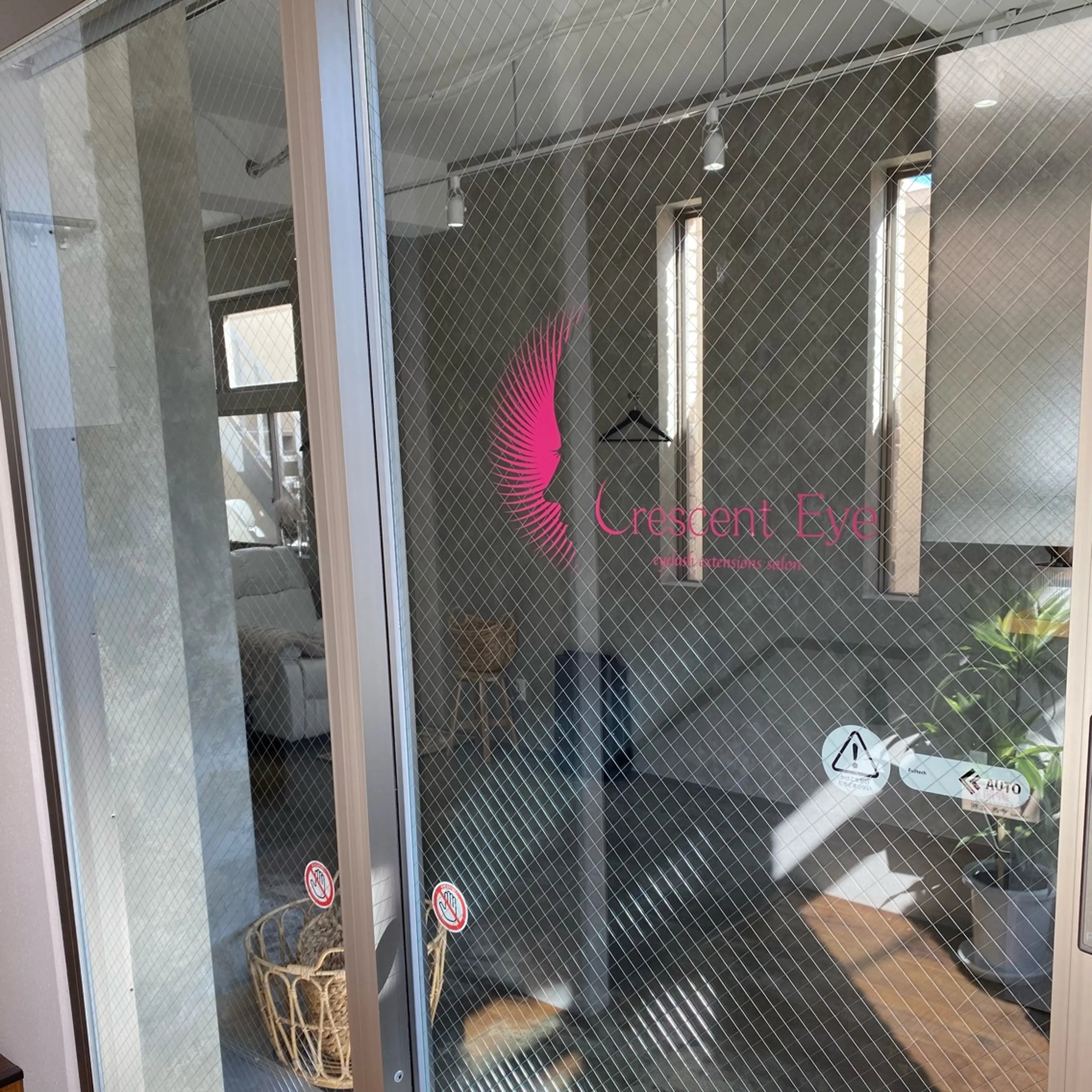 Crescent Eyeの内観・外観1