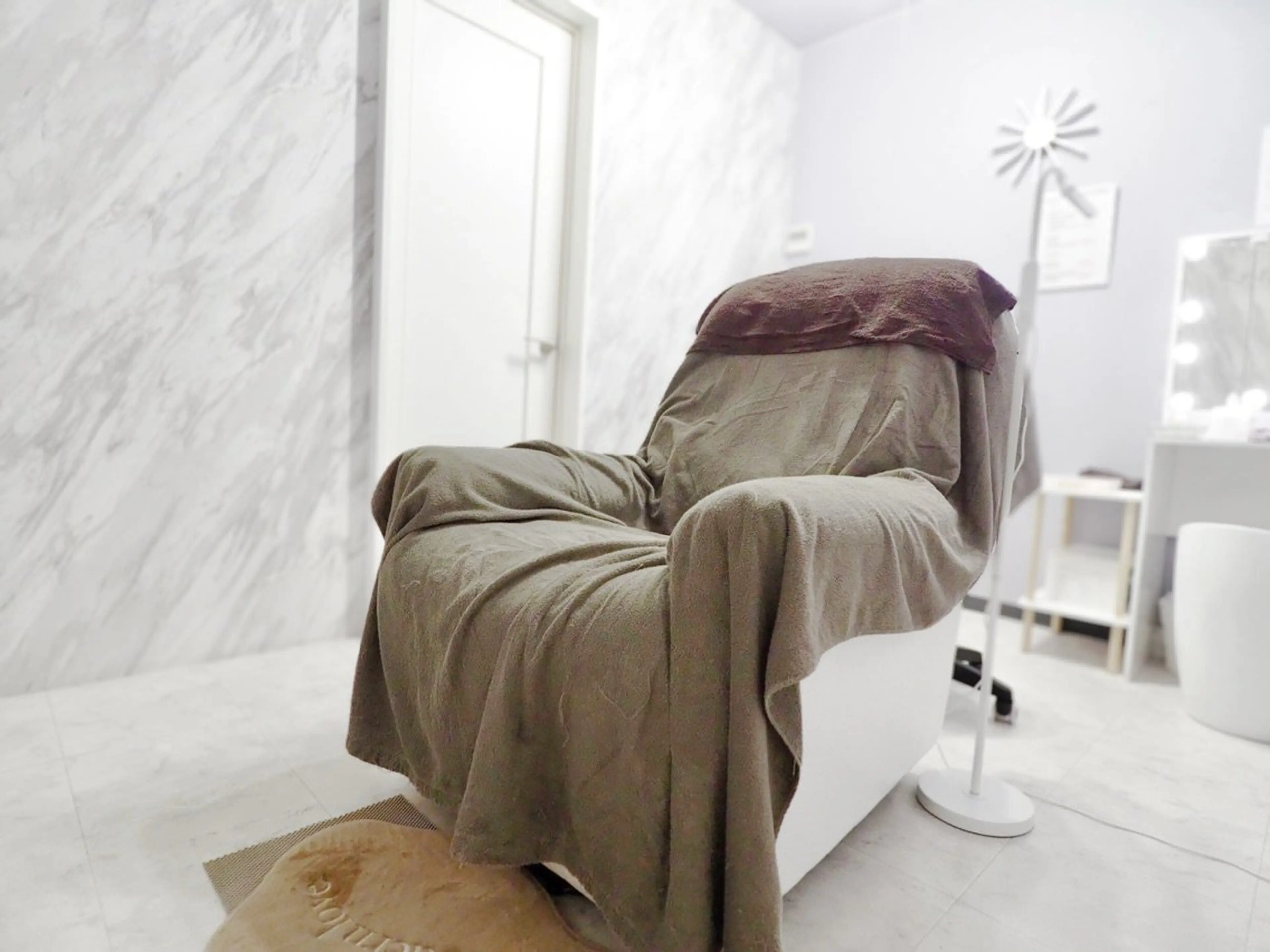 【まつ毛パーマ•アイブロウ専門店】Violetの内観・外観2