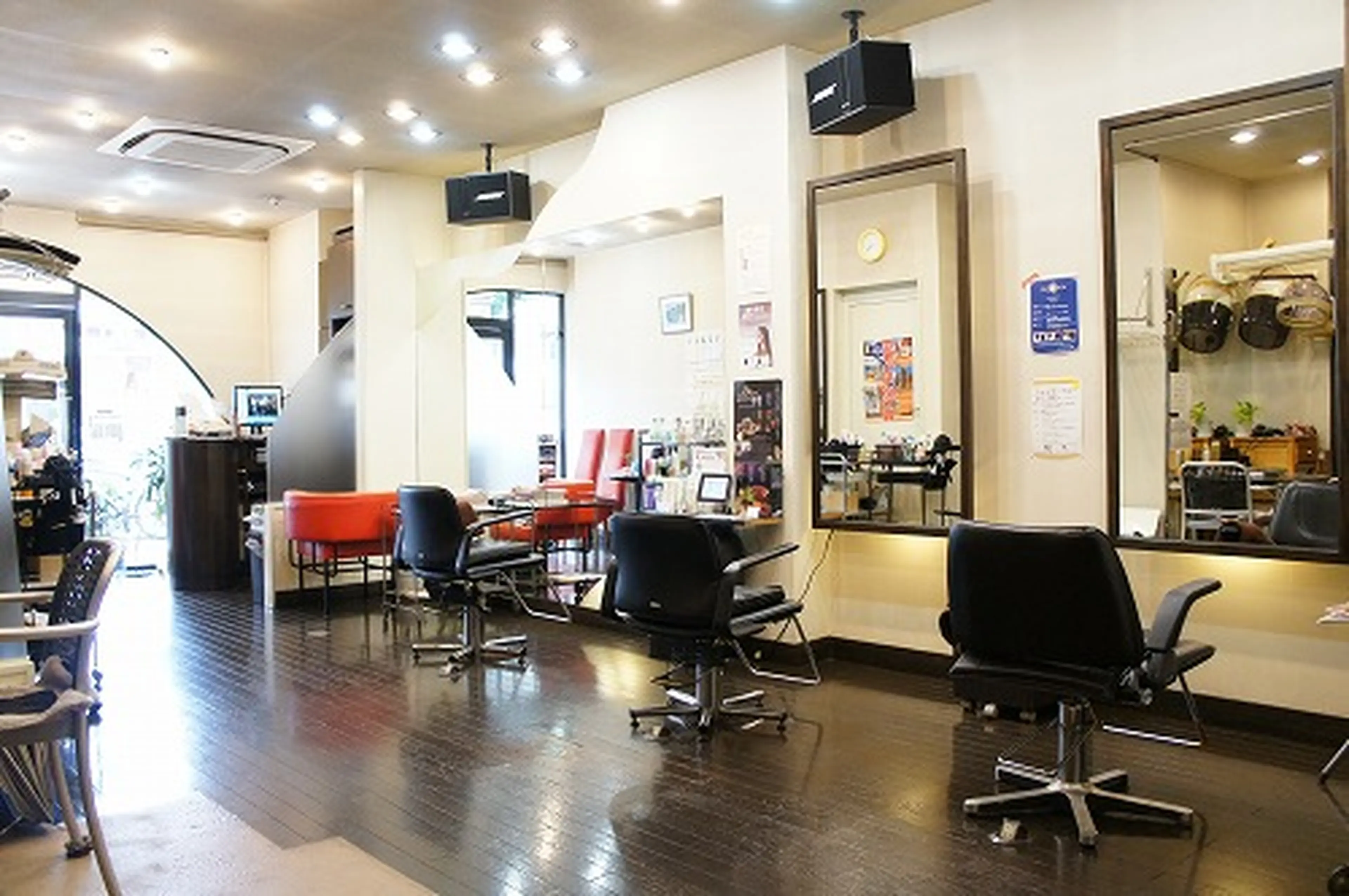 HairMakeSUNの内観・外観2