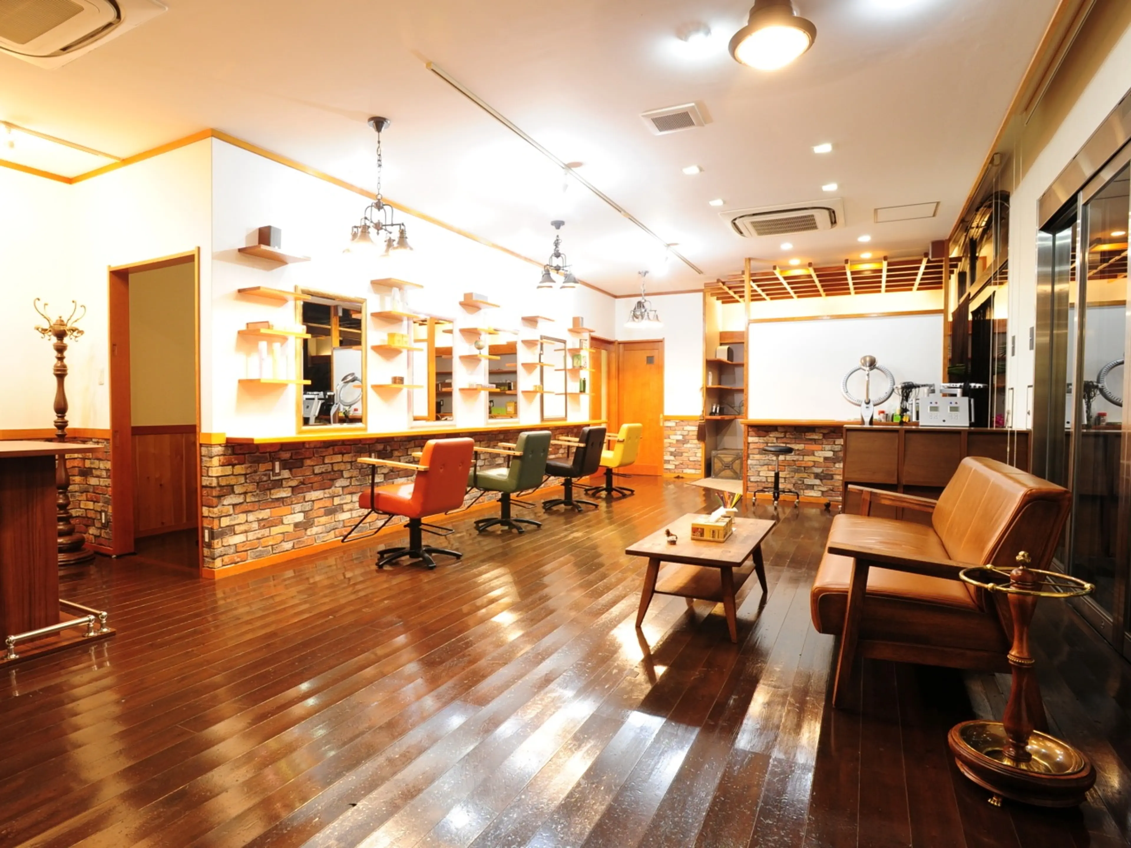 FARBE ~beauty meister laden~の内観・外観1