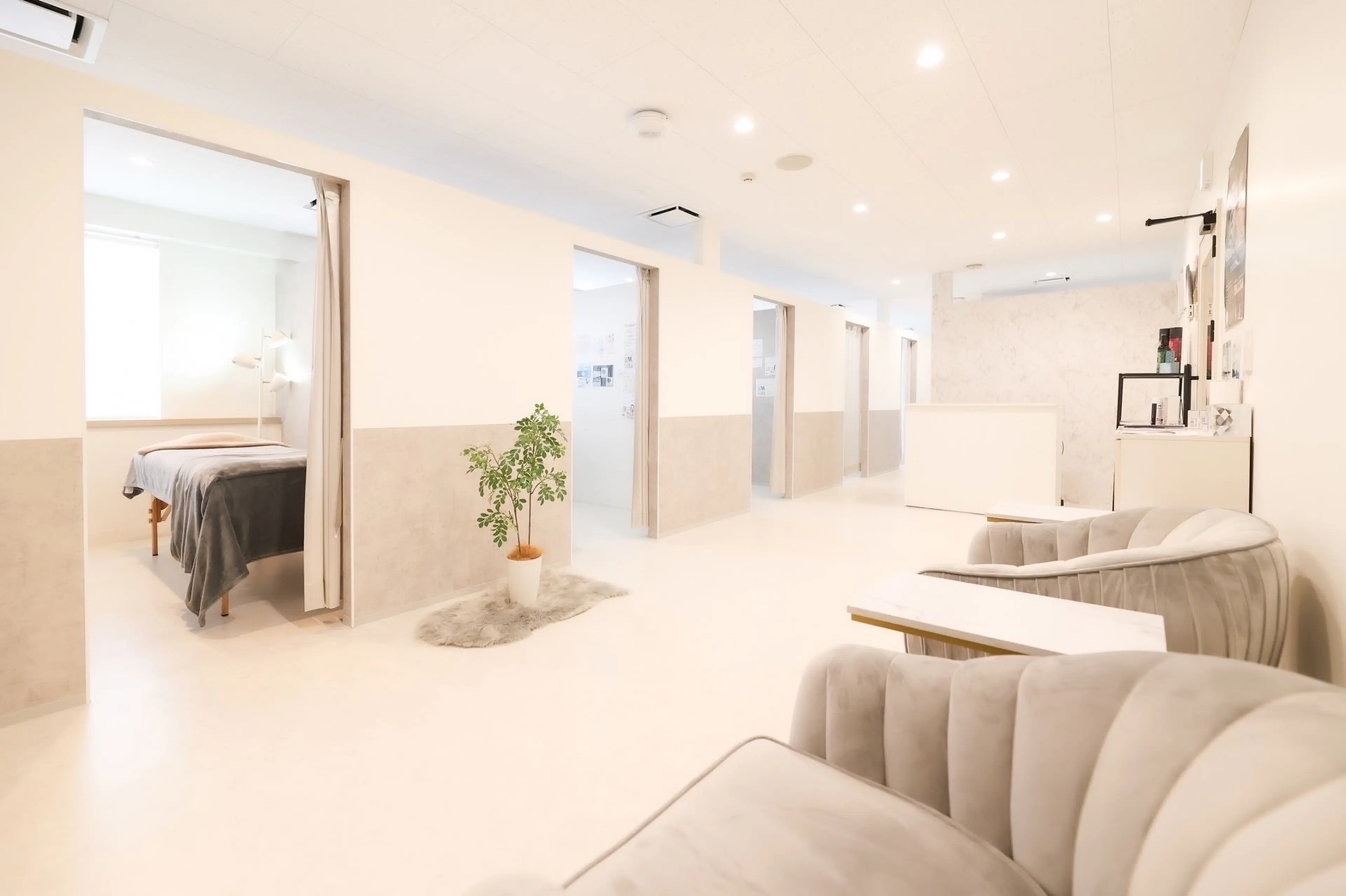 脱毛美容サロン　1stの内観・外観2