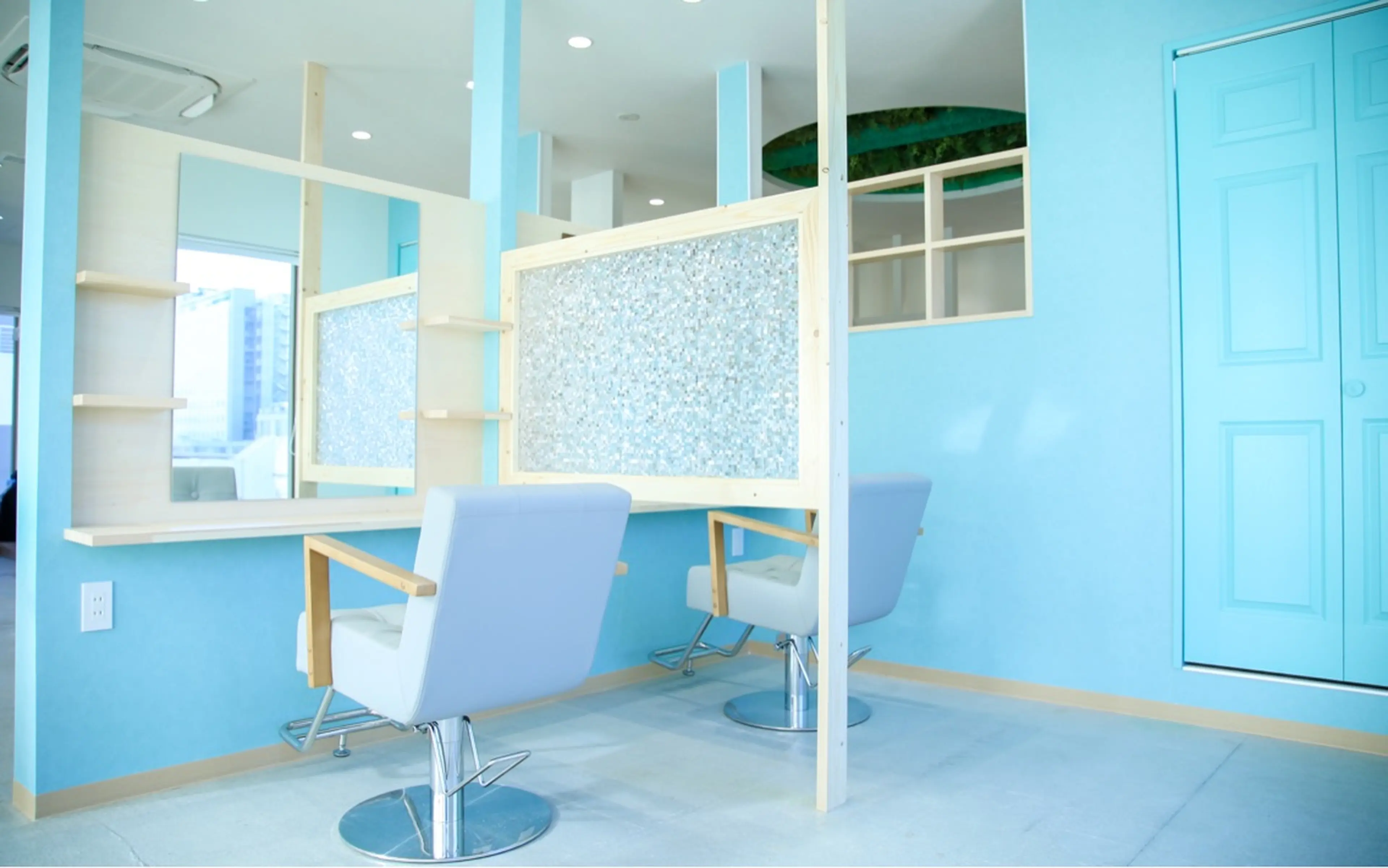 U-REALM kawasaki 川崎/髪質改善【ユーレルム】の内観・外観3