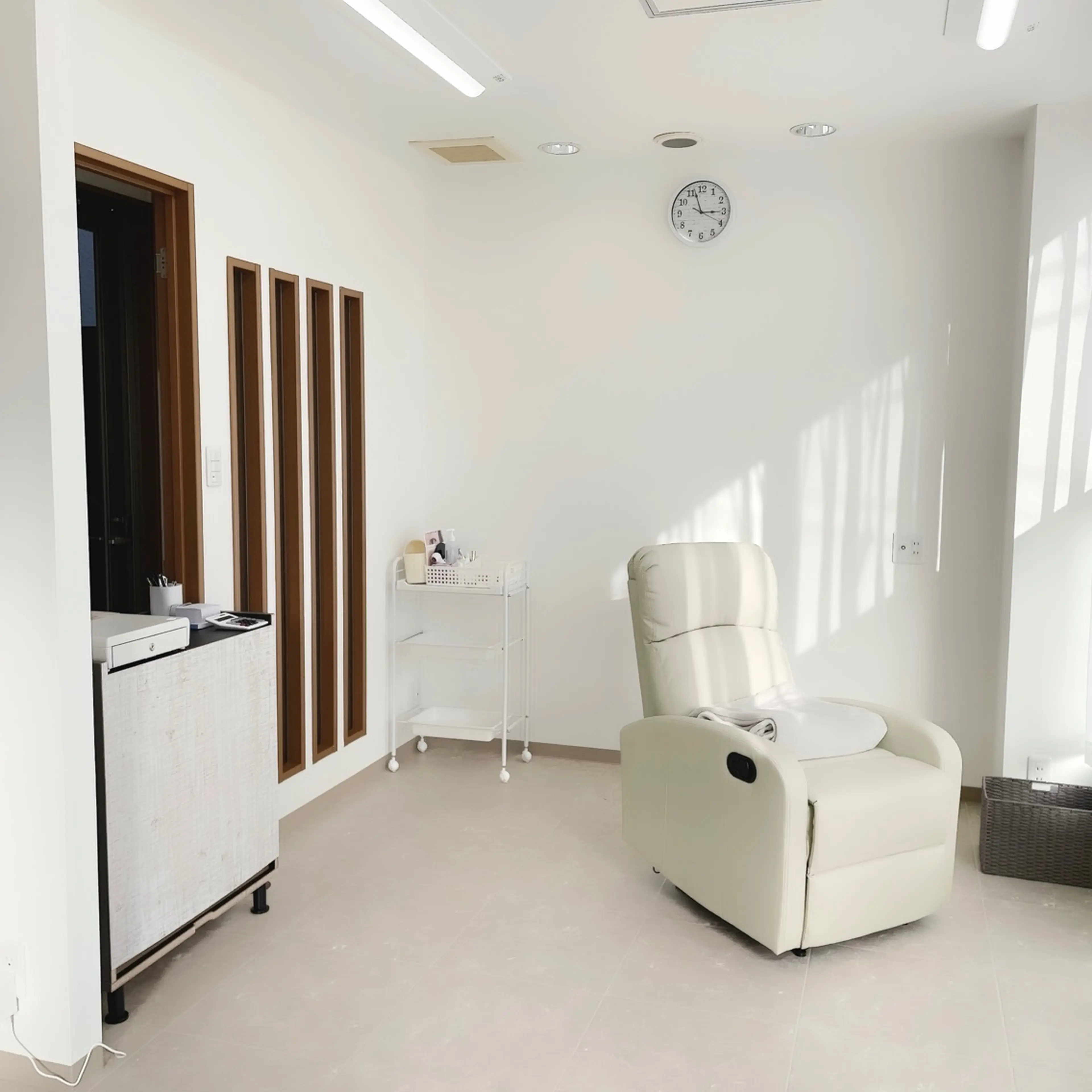 30分まつ毛パーマ専門店Swallow西宮北口店の内観・外観1