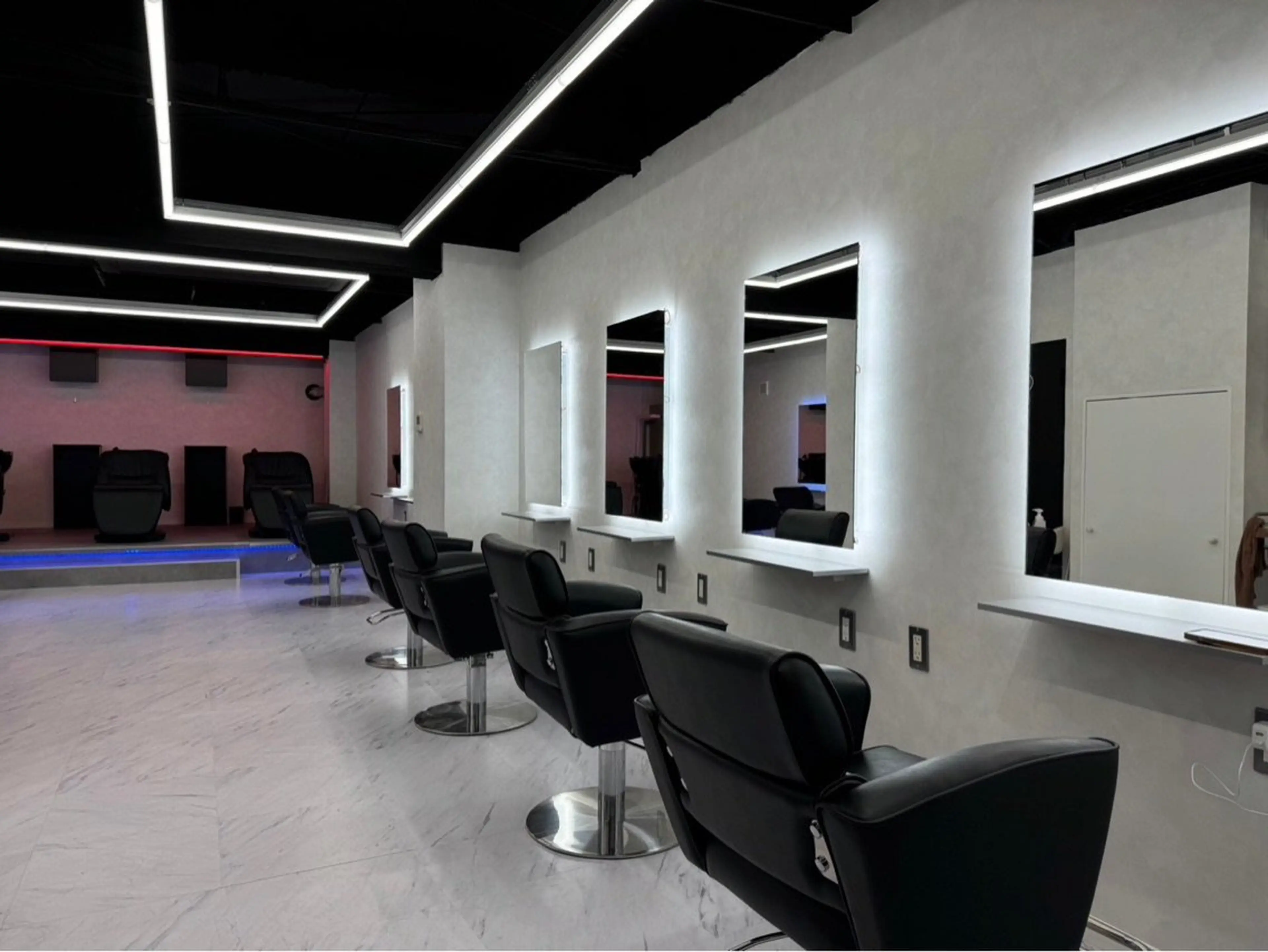 hair salon SKY 本店の内観・外観1