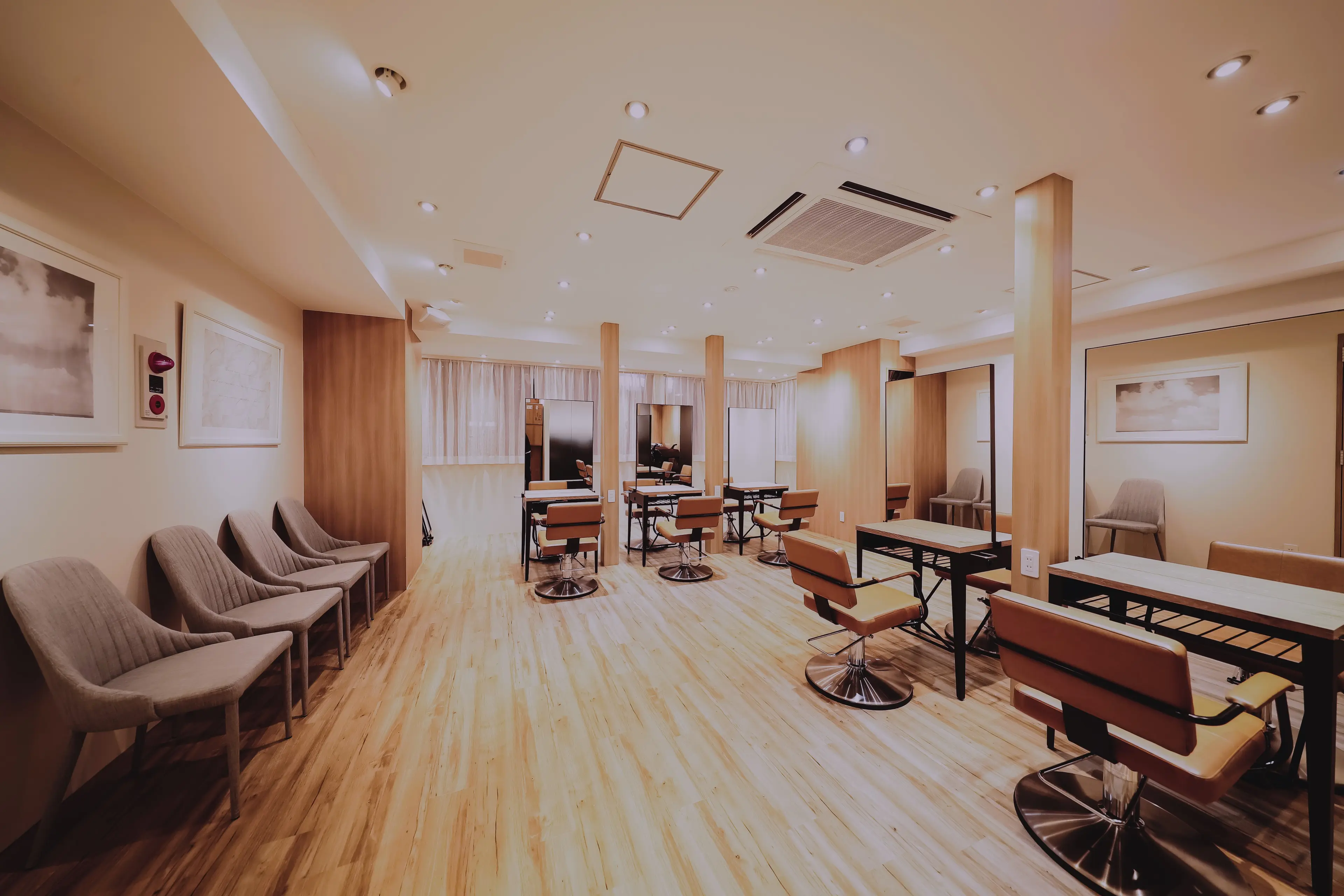 AROMA hair room 横浜店の内観・外観2