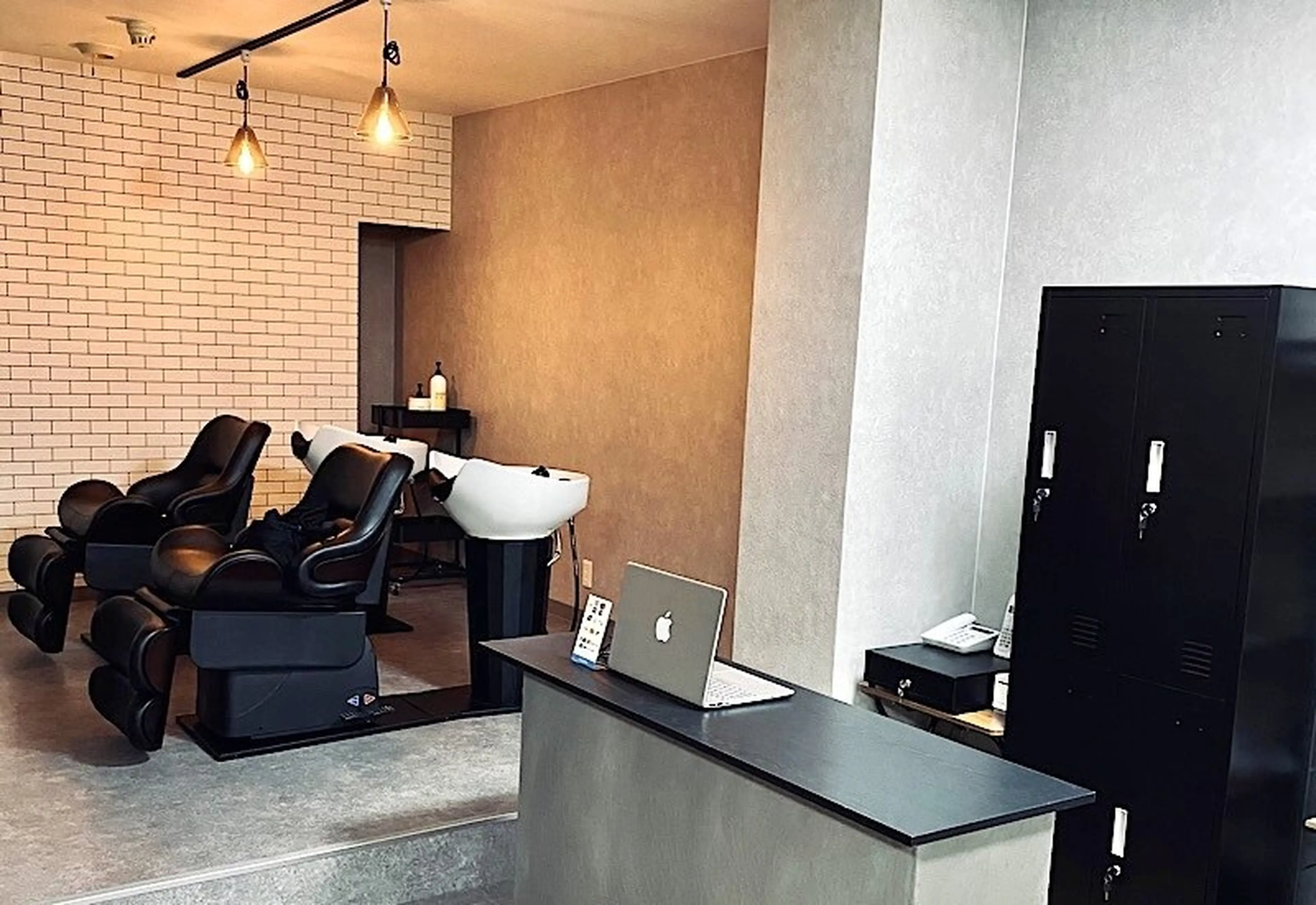 MILK HAIR【ミルクヘアー】の内観・外観1