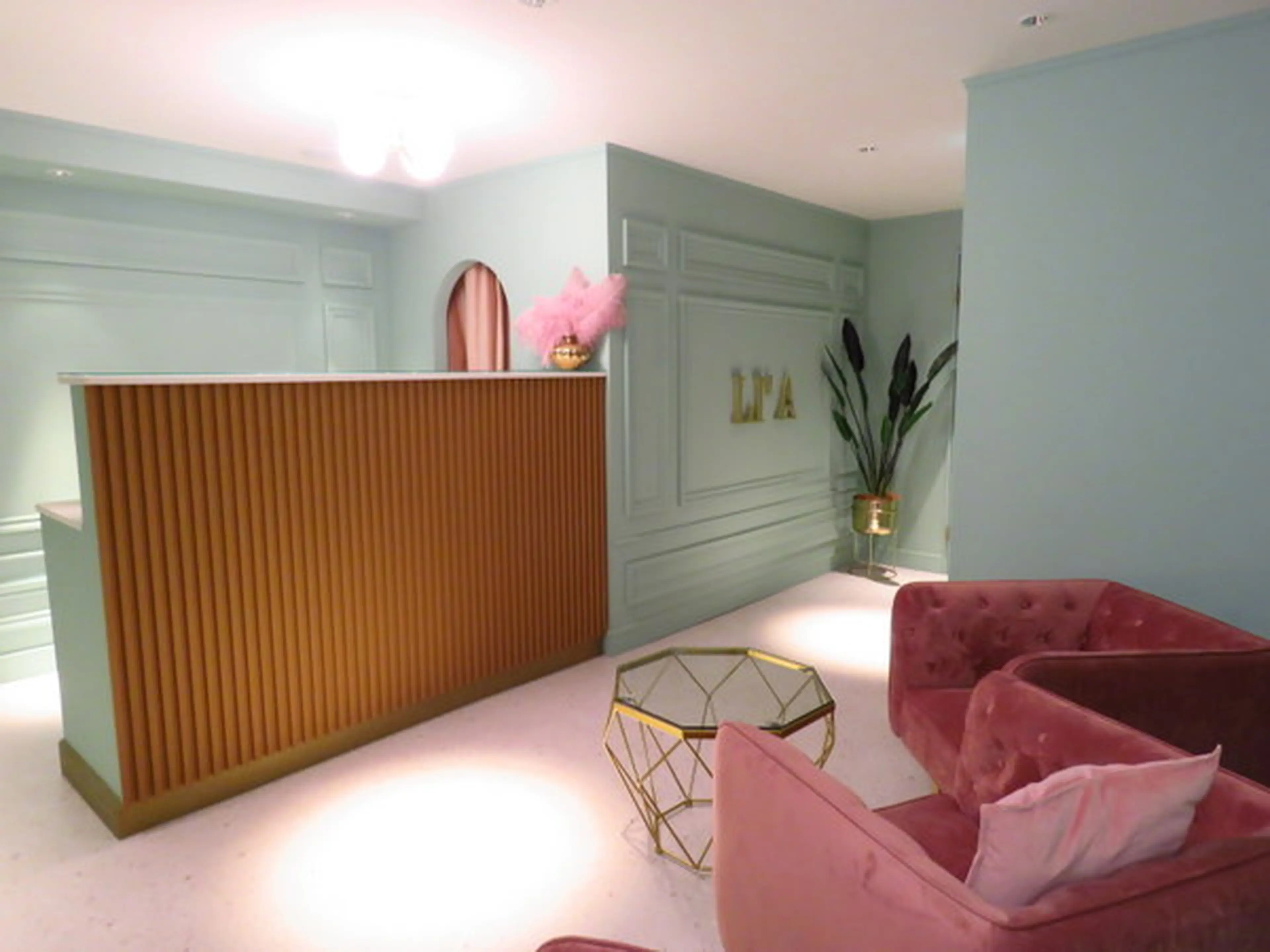 BeautySalonLIAの内観・外観1