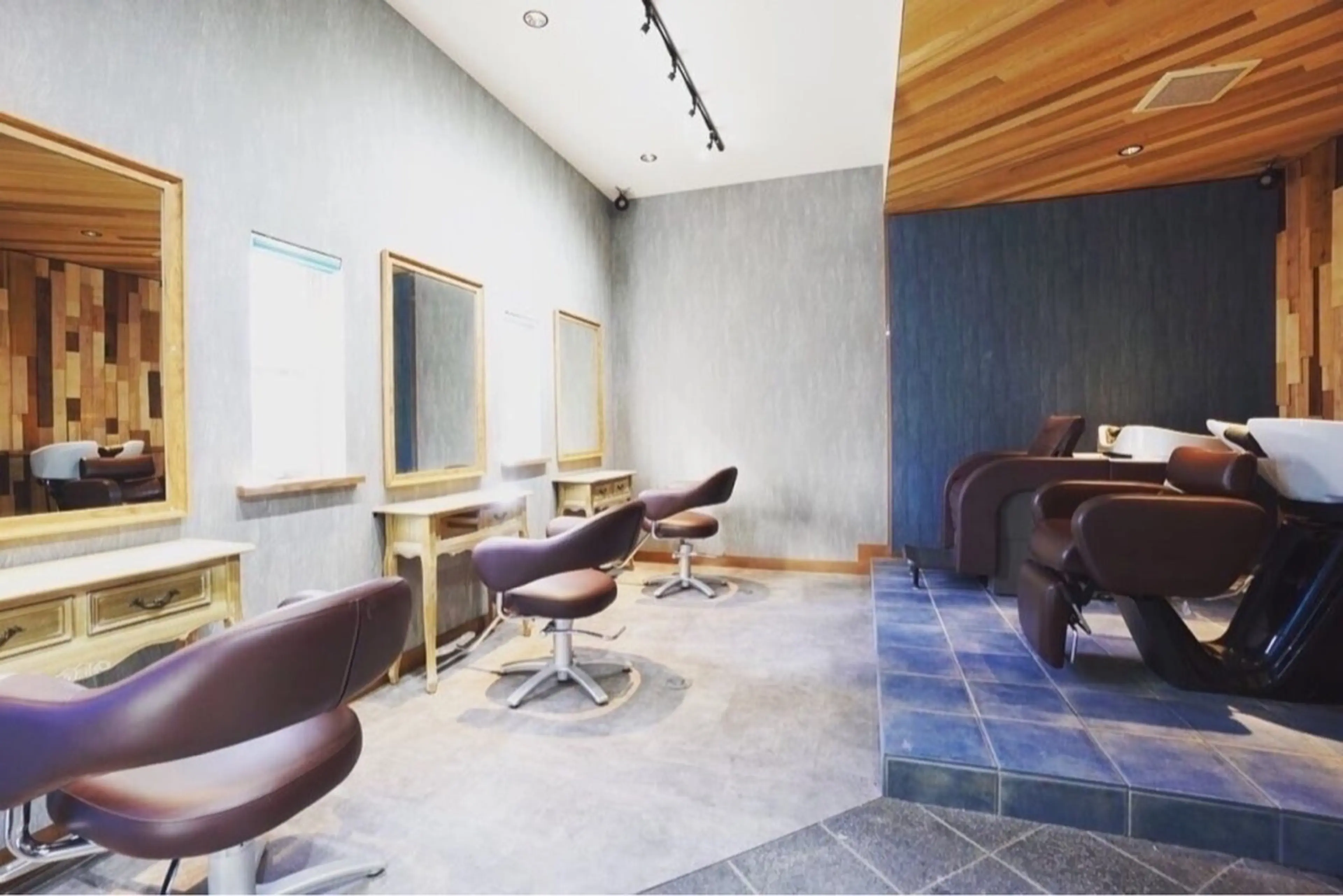 S33 thirty threeの内観・外観1