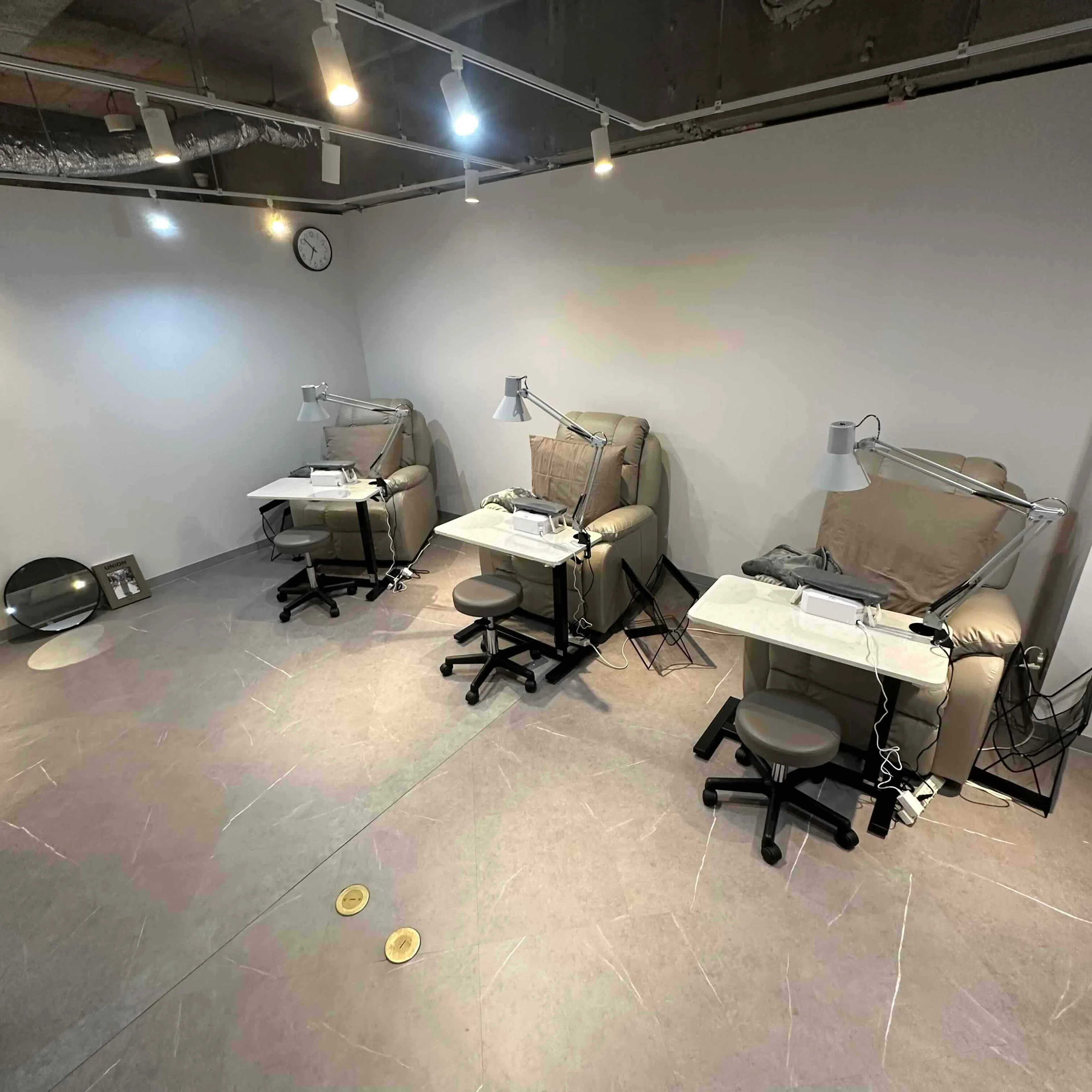 el.NAIL by1stの内観・外観2