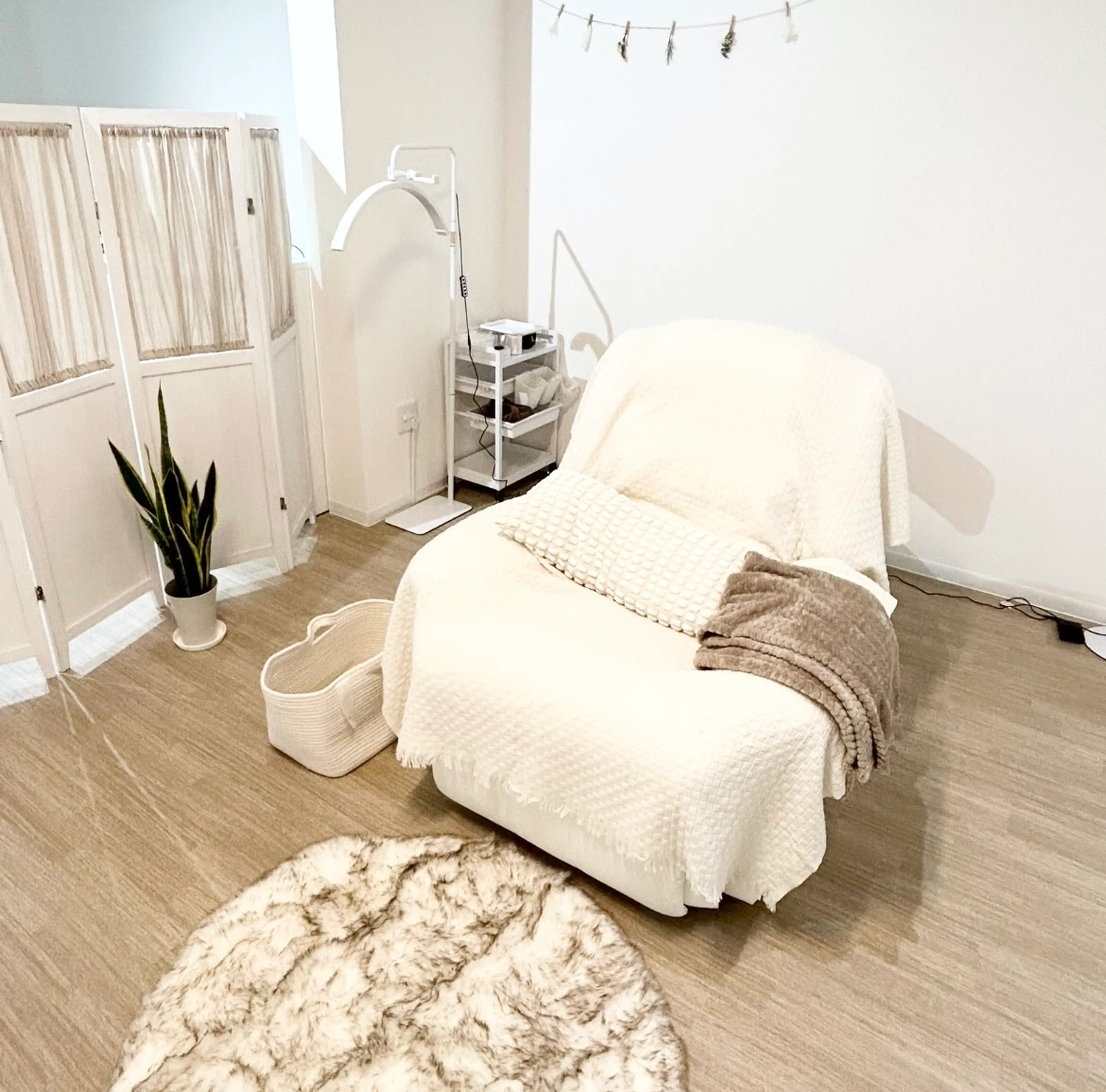 EyesalonRIREの内観・外観1