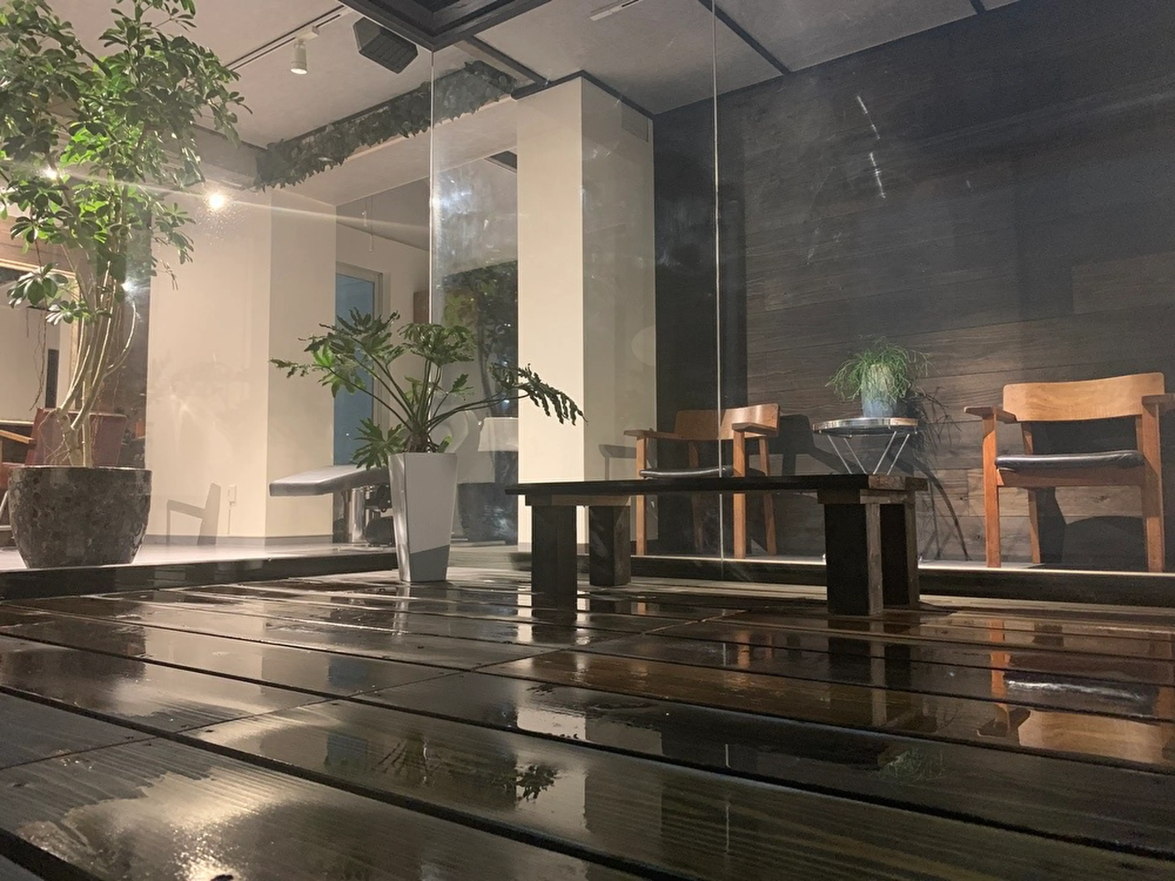 隠れ家美容室　RAW  TOKYOの内観・外観3