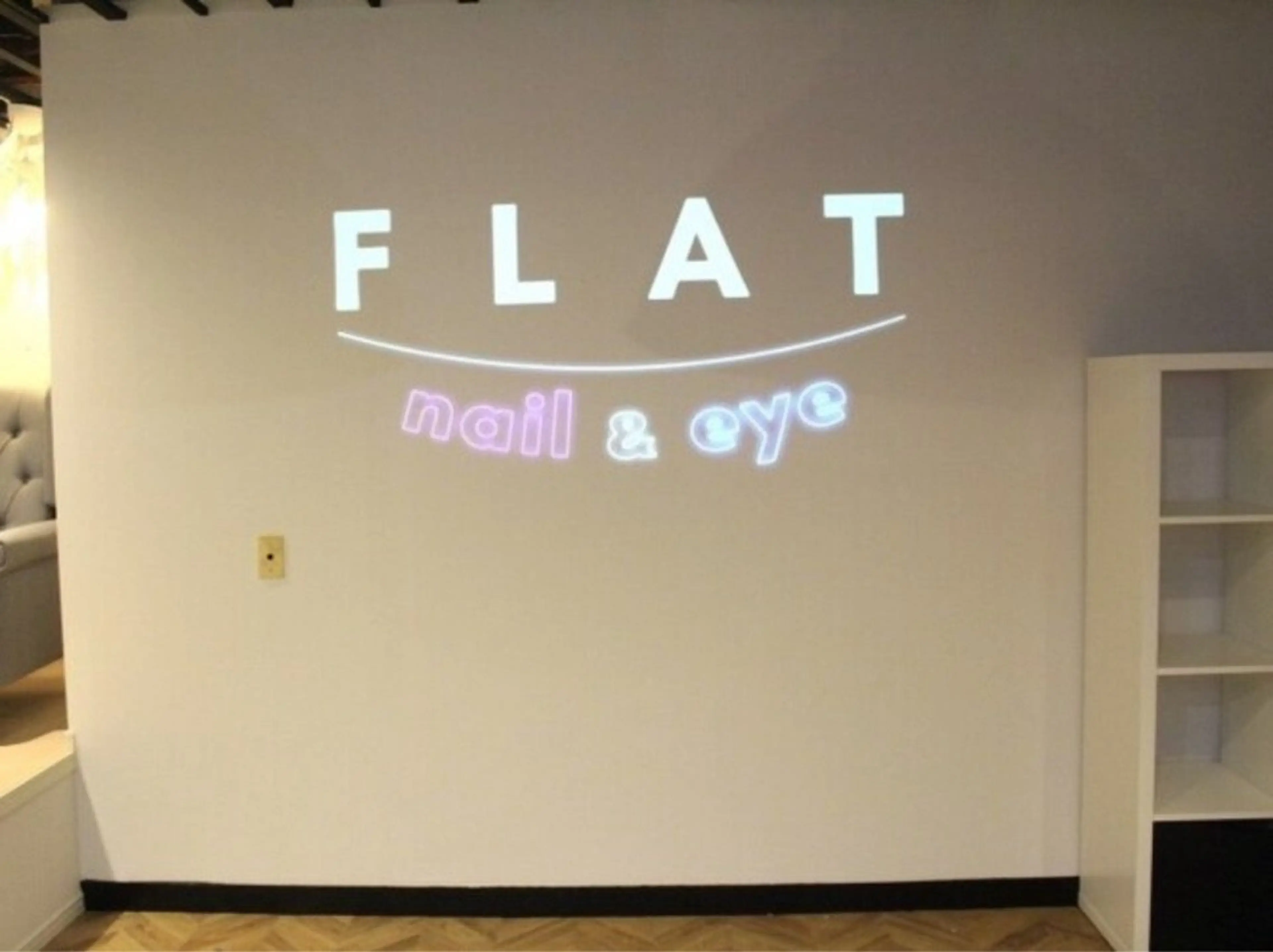 FLAT nail&eyeの内観・外観2