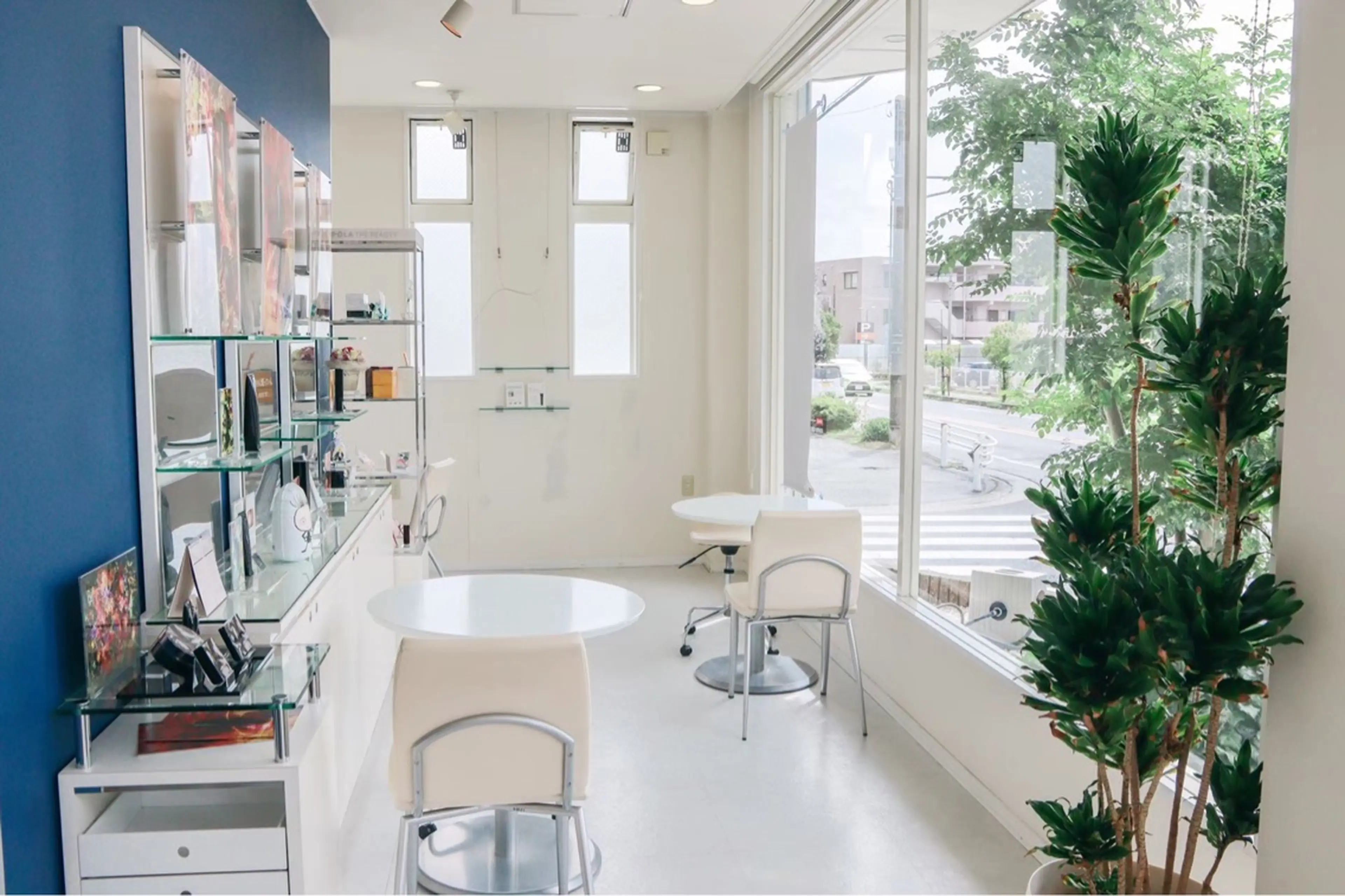 POLA THE BEAUTY 大府店の内観・外観2