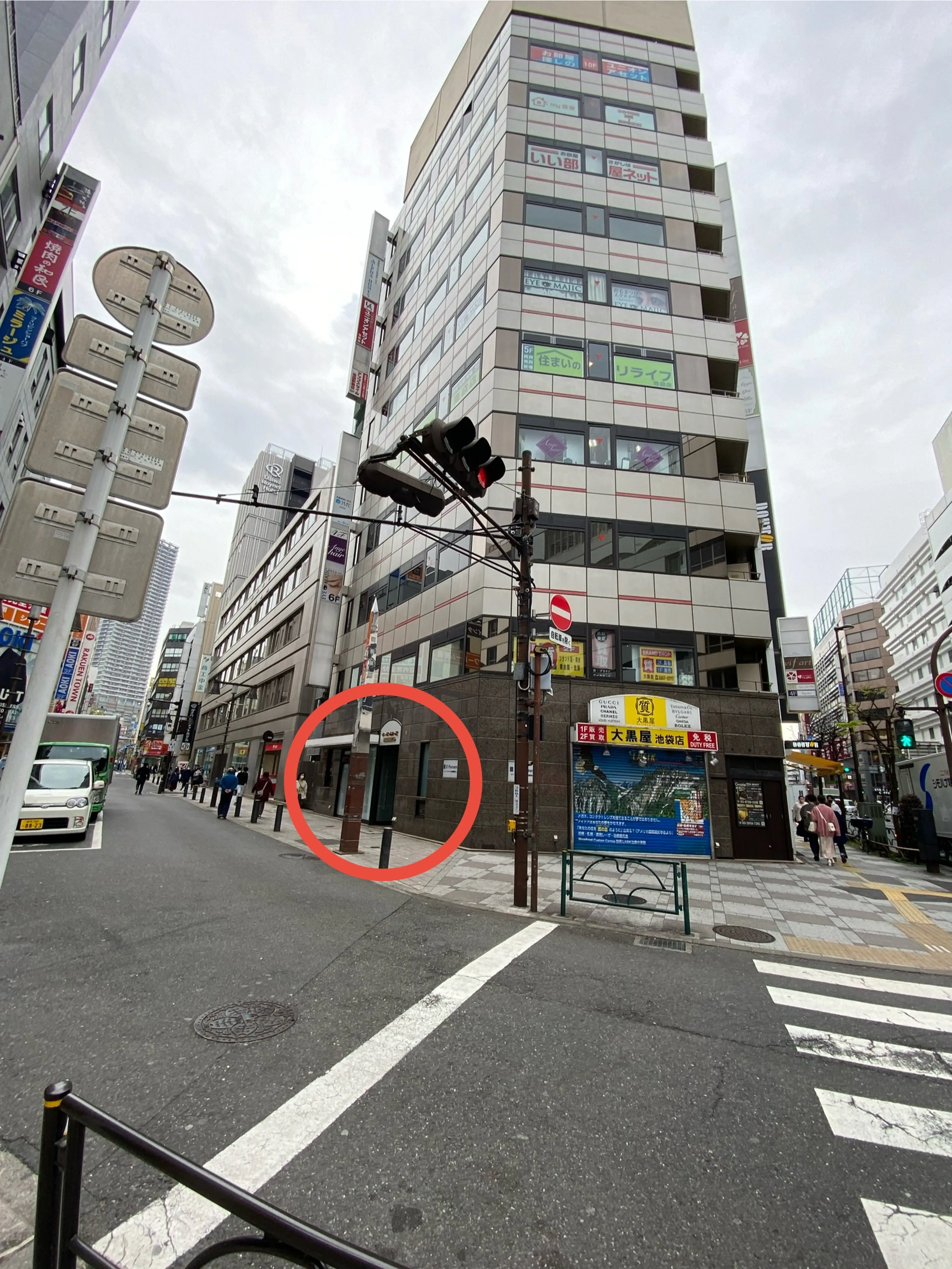 メンズサロン IVY 池袋東口駅前店【アイヴィー】の内観・外観3