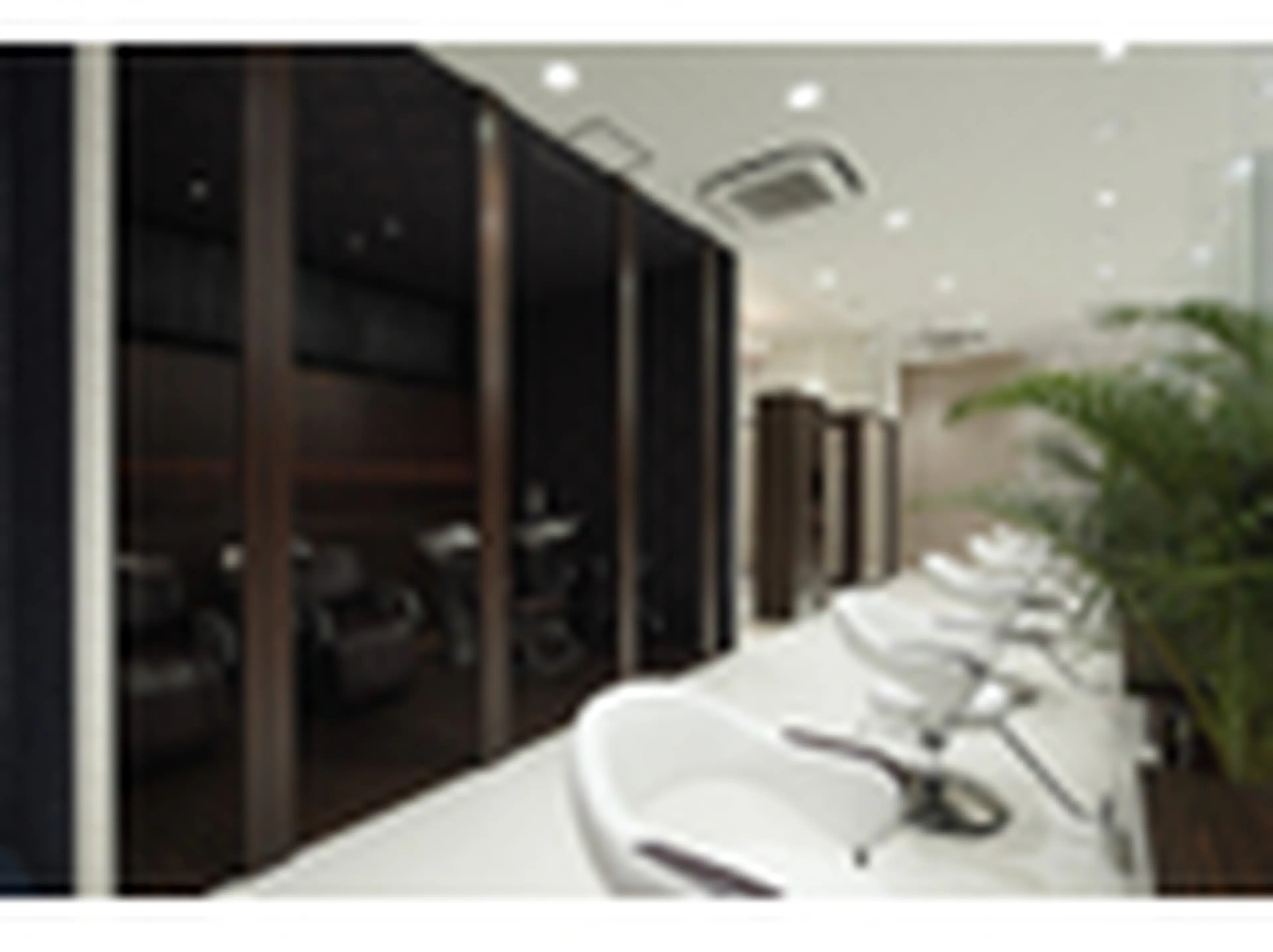 hair＆makeEARTH前橋店の内観・外観1