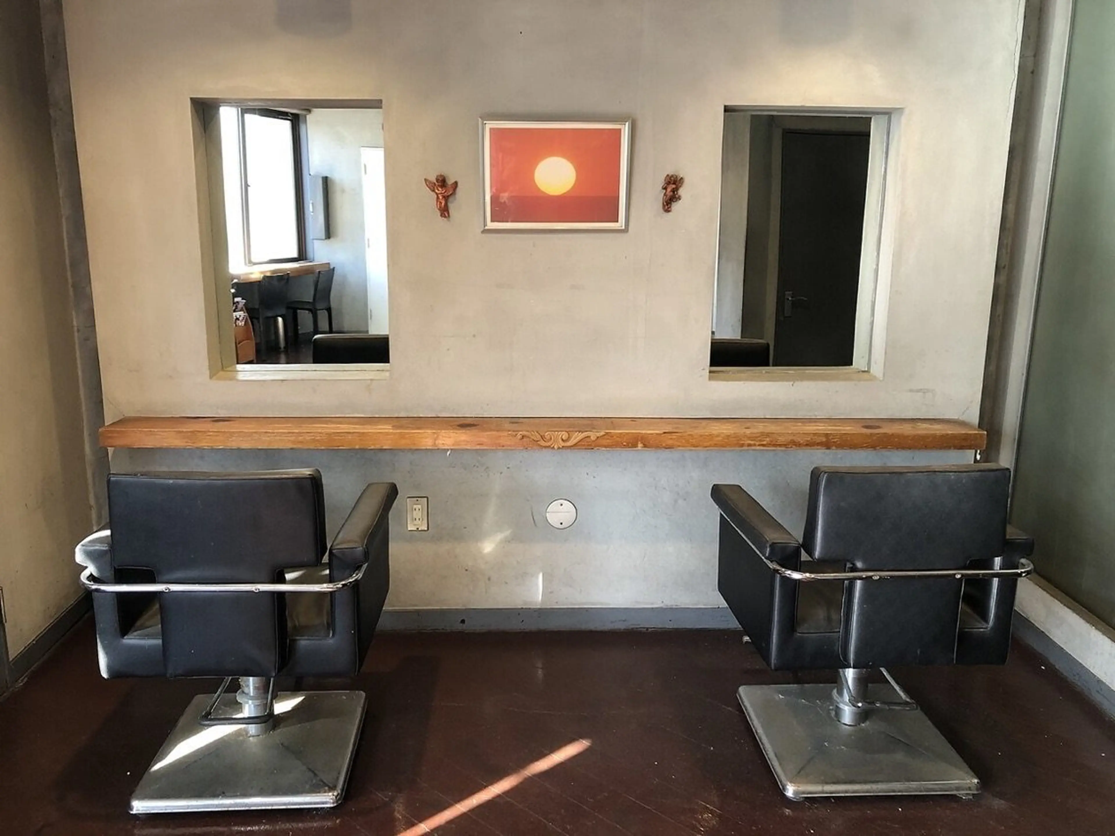 沙助　美容室の内観・外観2