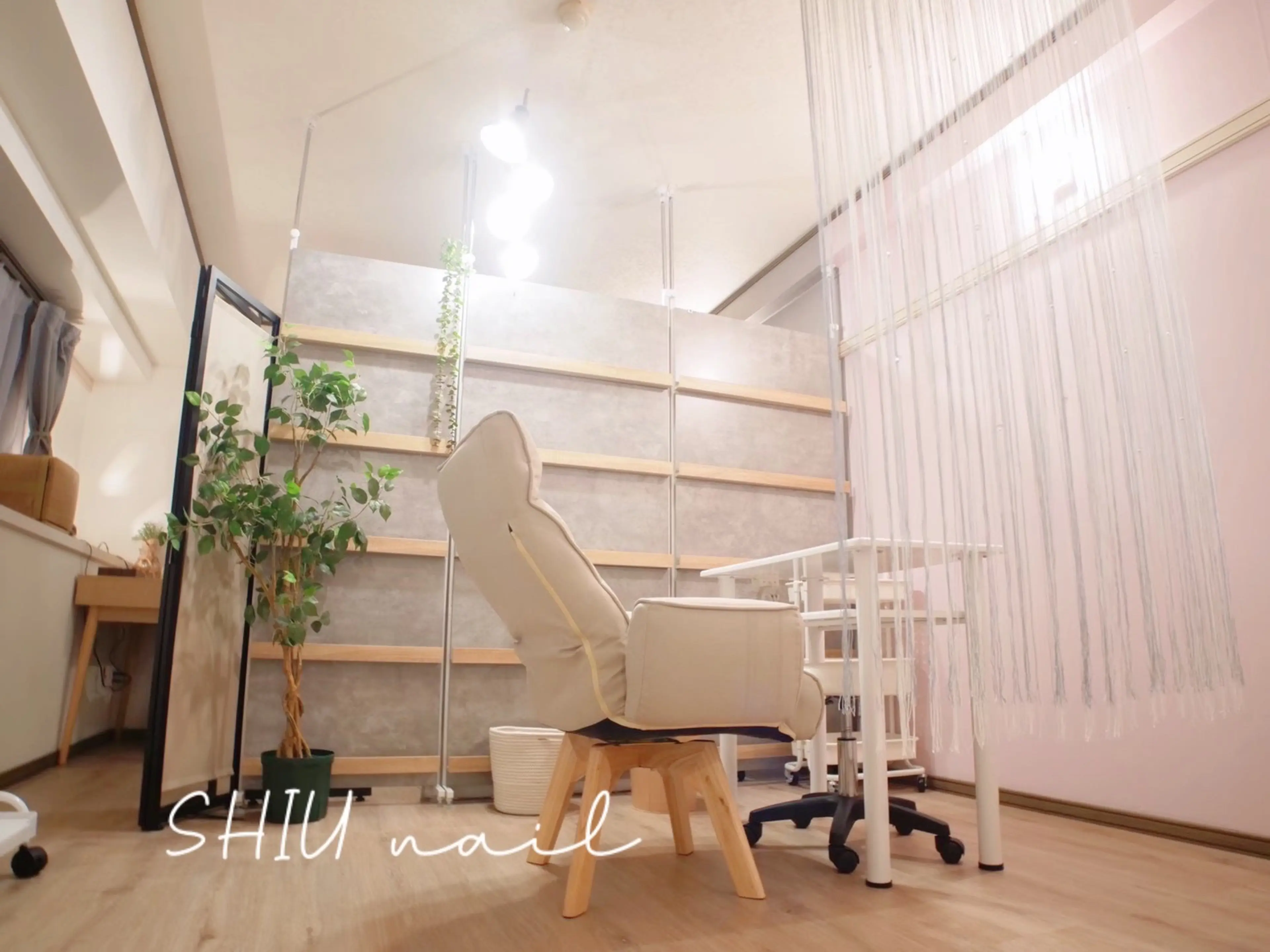 SHIU nailの内観・外観1