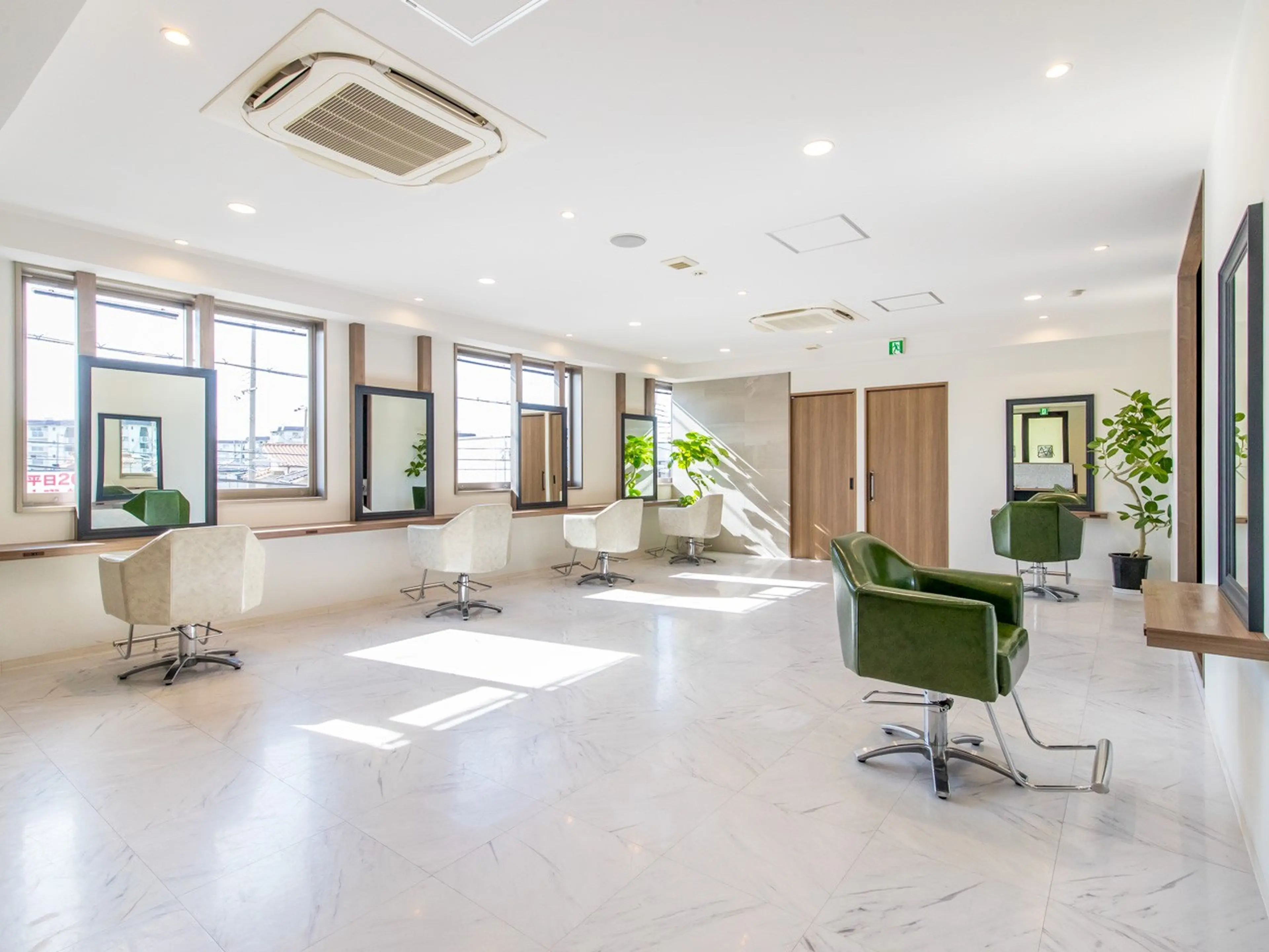 AA FREEDOMの内観・外観2