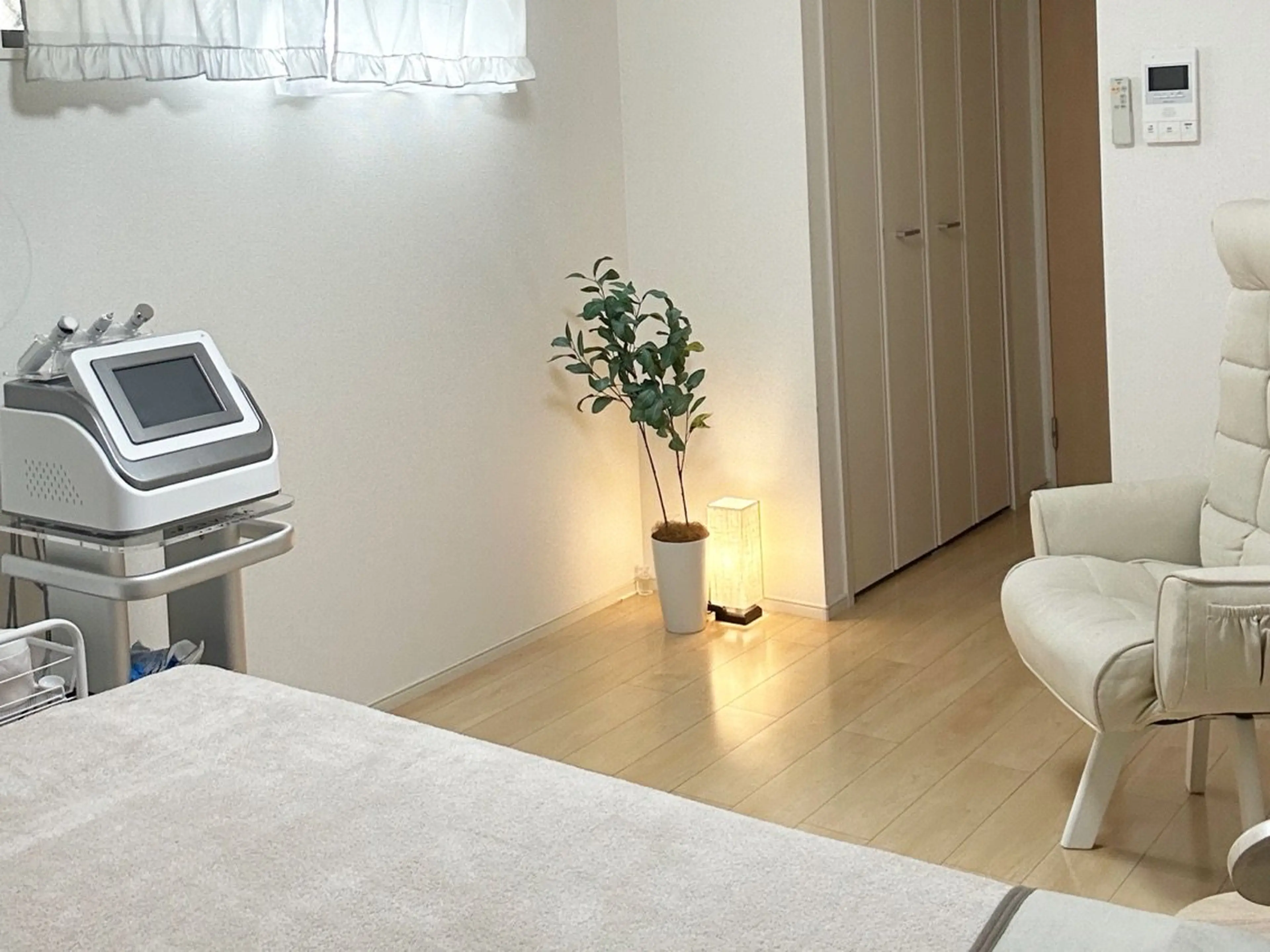 White  Turquoise（ホワイト　ターコイズ）の内観・外観1