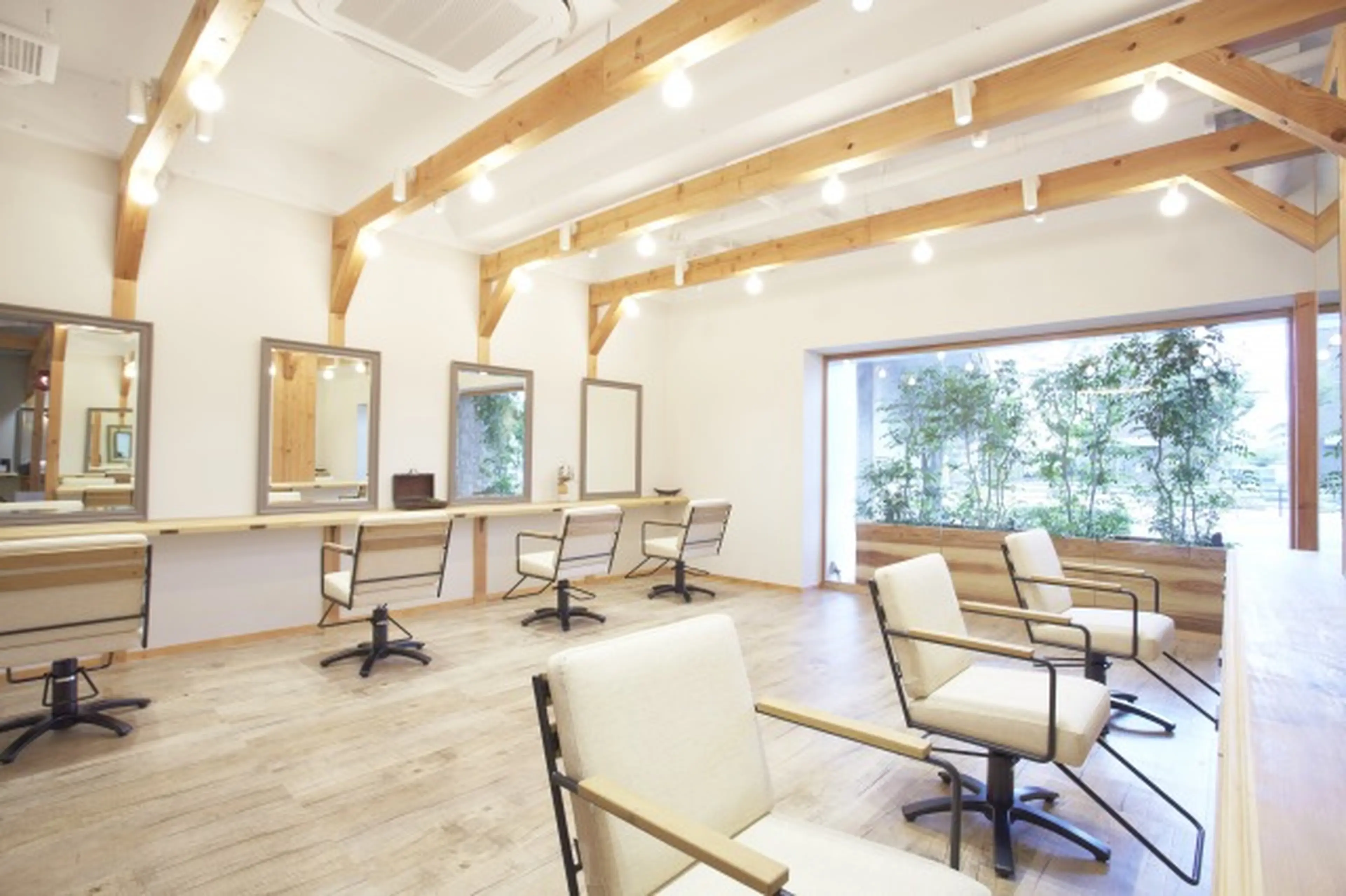 JILL franc吉田店【ジル　フラン】の内観・外観1