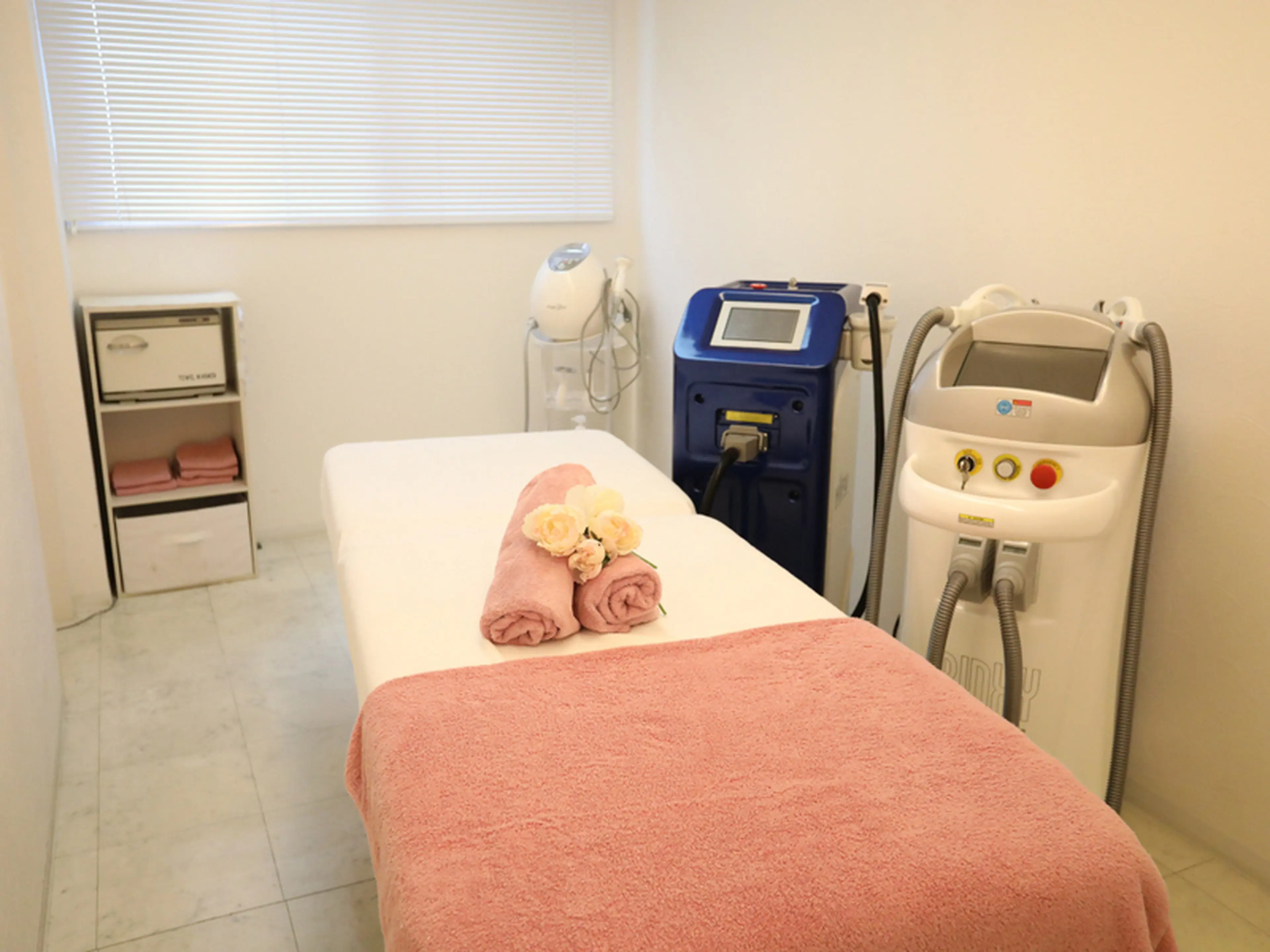 フェミニンエステティック大阪福島店の内観・外観2