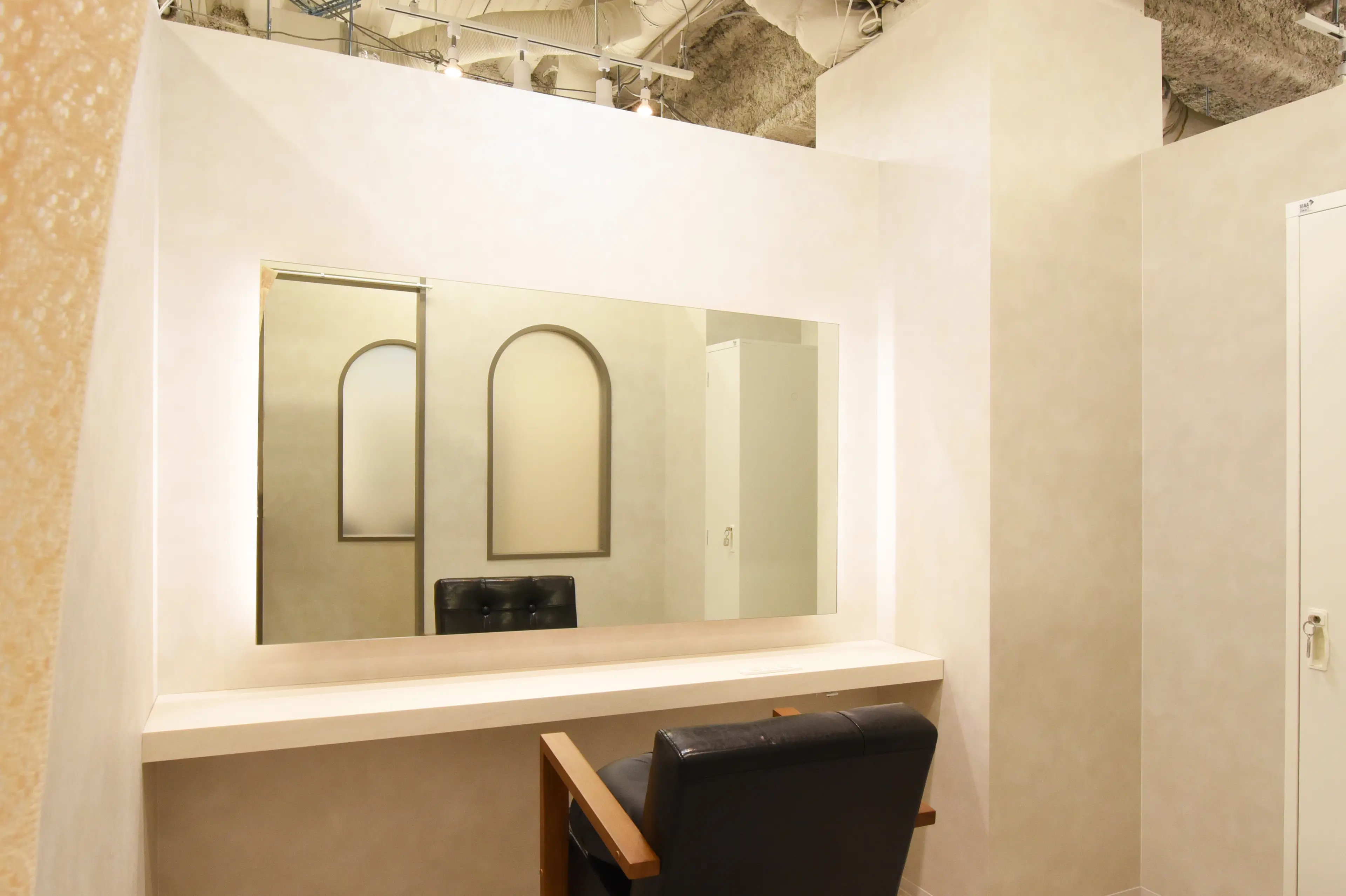 全席個室＆髪質改善　S.BROOM beauty salon　天王寺店の内観・外観2