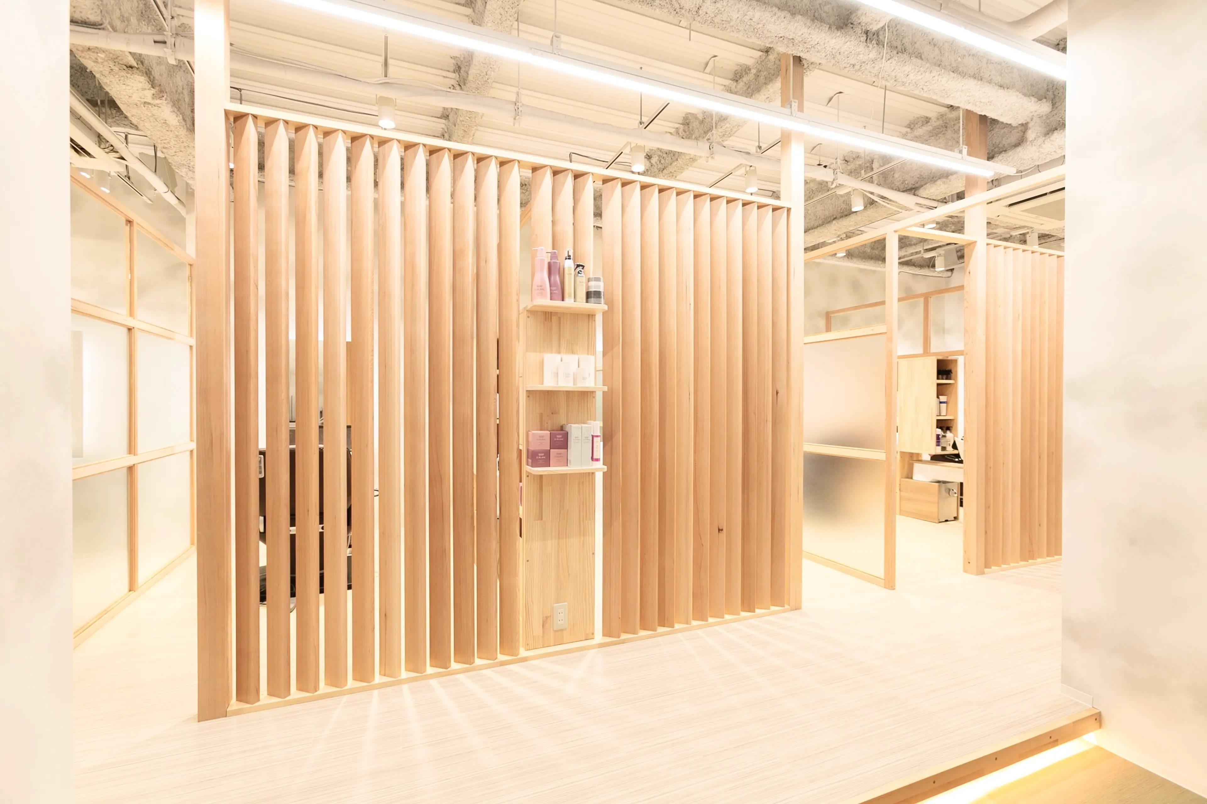 cocolo salon HANARE（ココロサロンハナレ）の内観・外観2