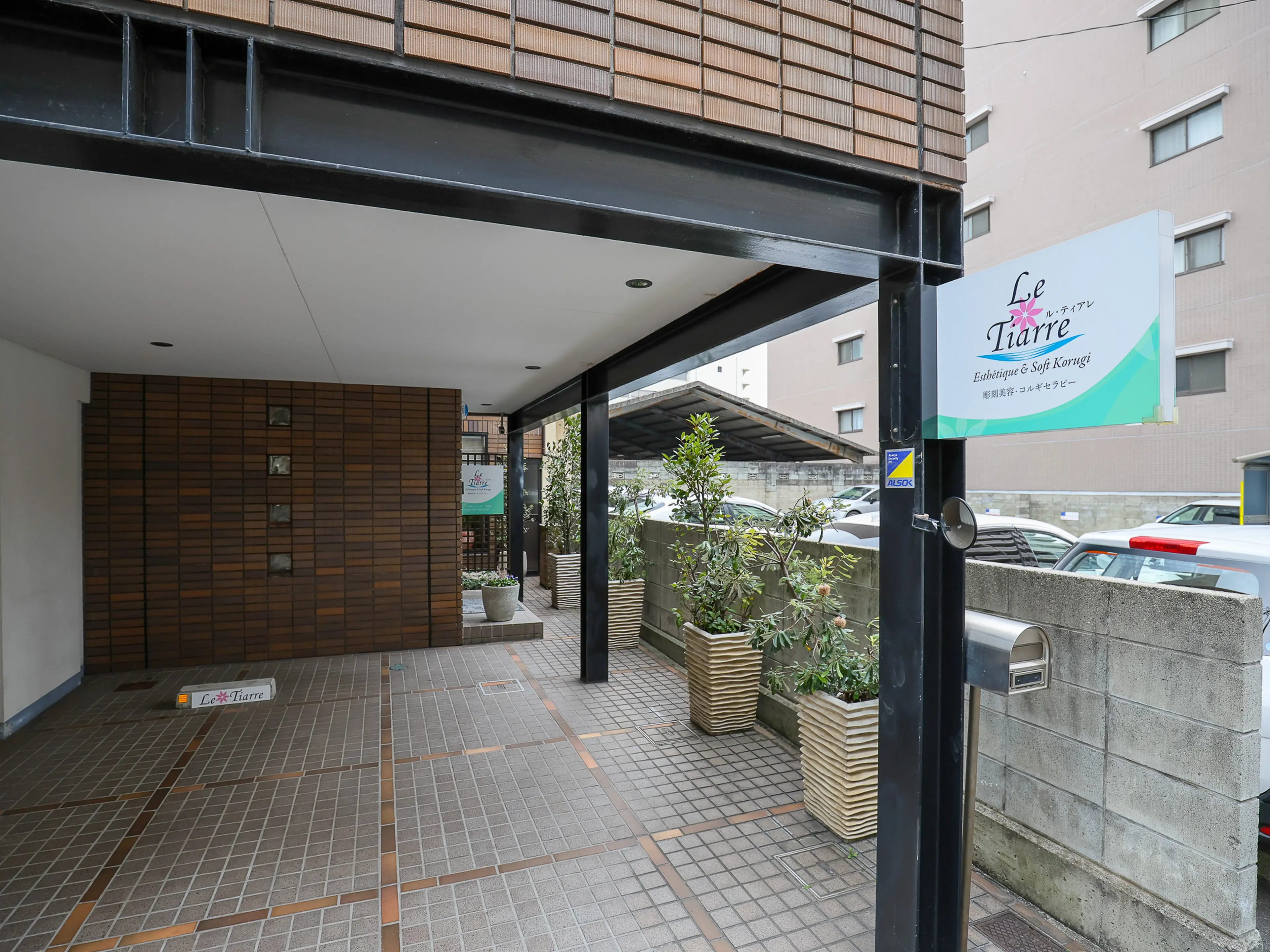 Le tiarre   ル・ティアレの内観・外観3