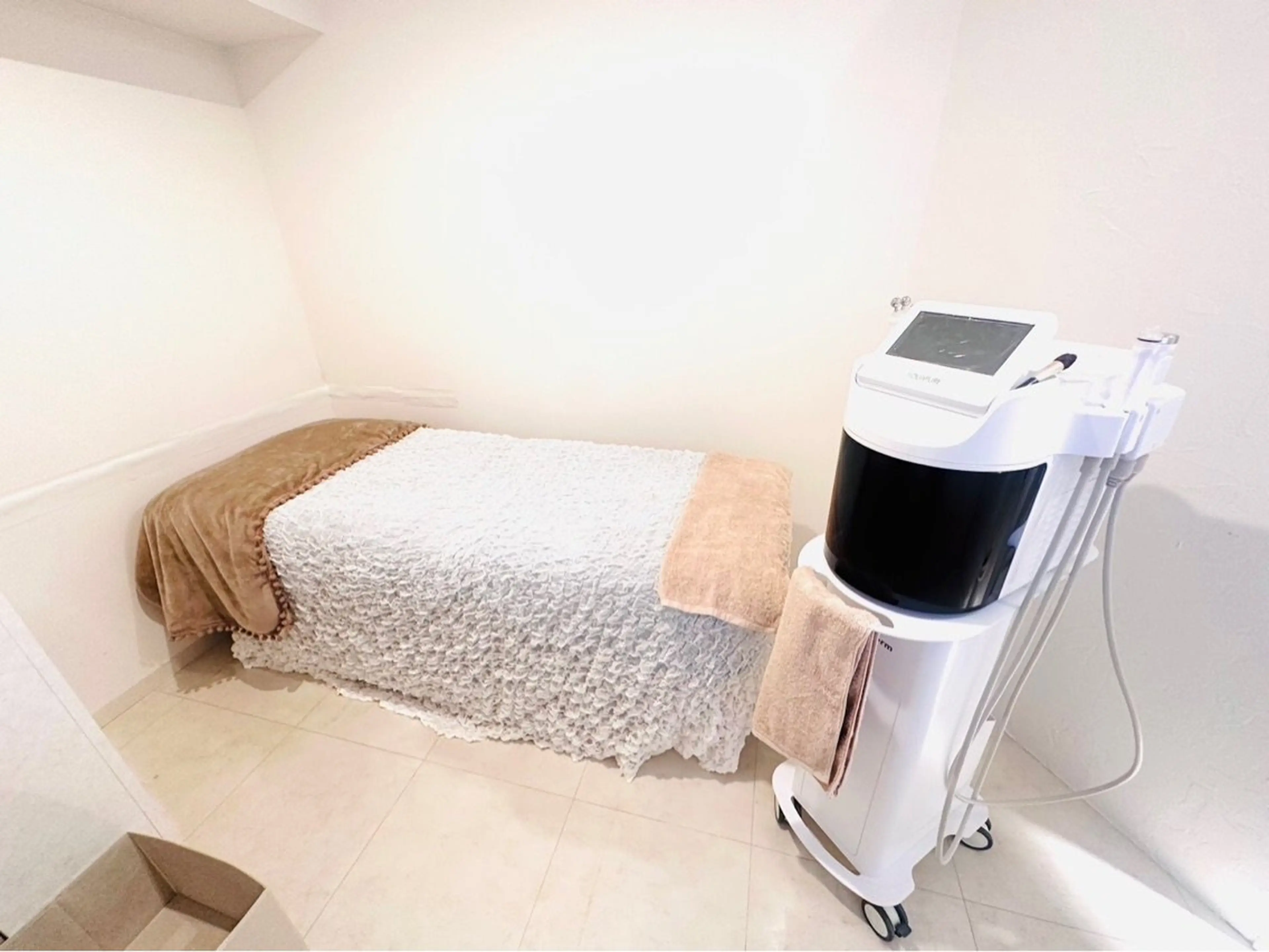 Glowup Beauty丸の内店の内観・外観3