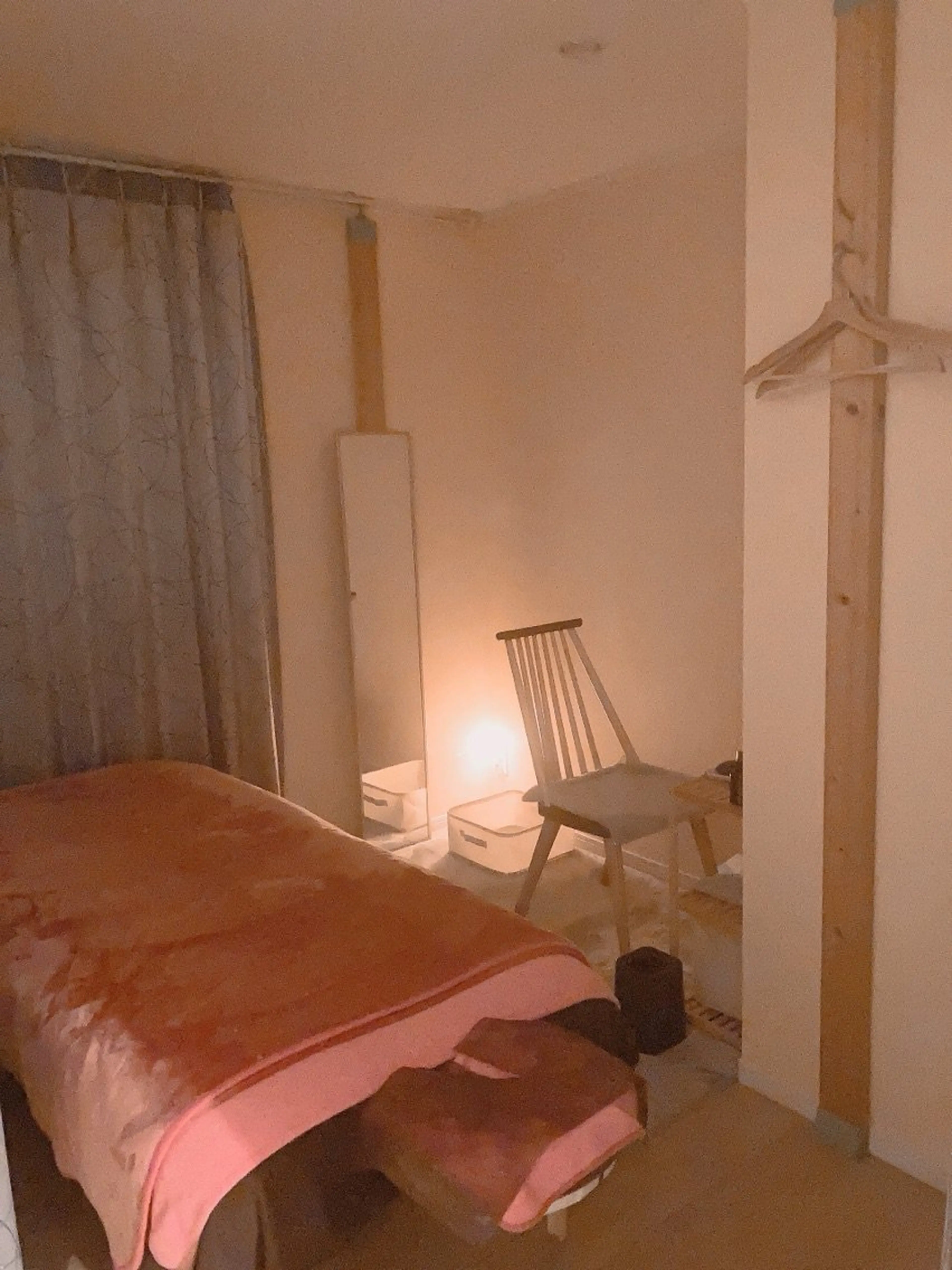 アロマサロンものさしの内観・外観2