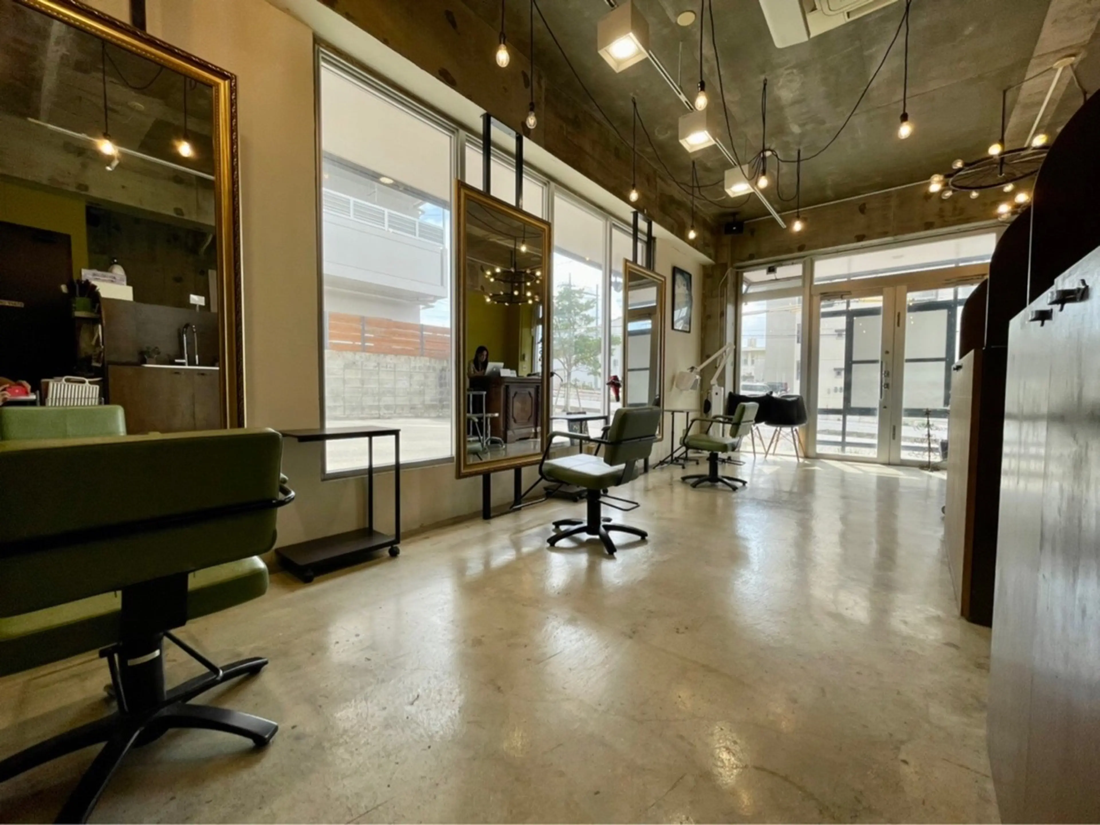 circusの内観・外観1