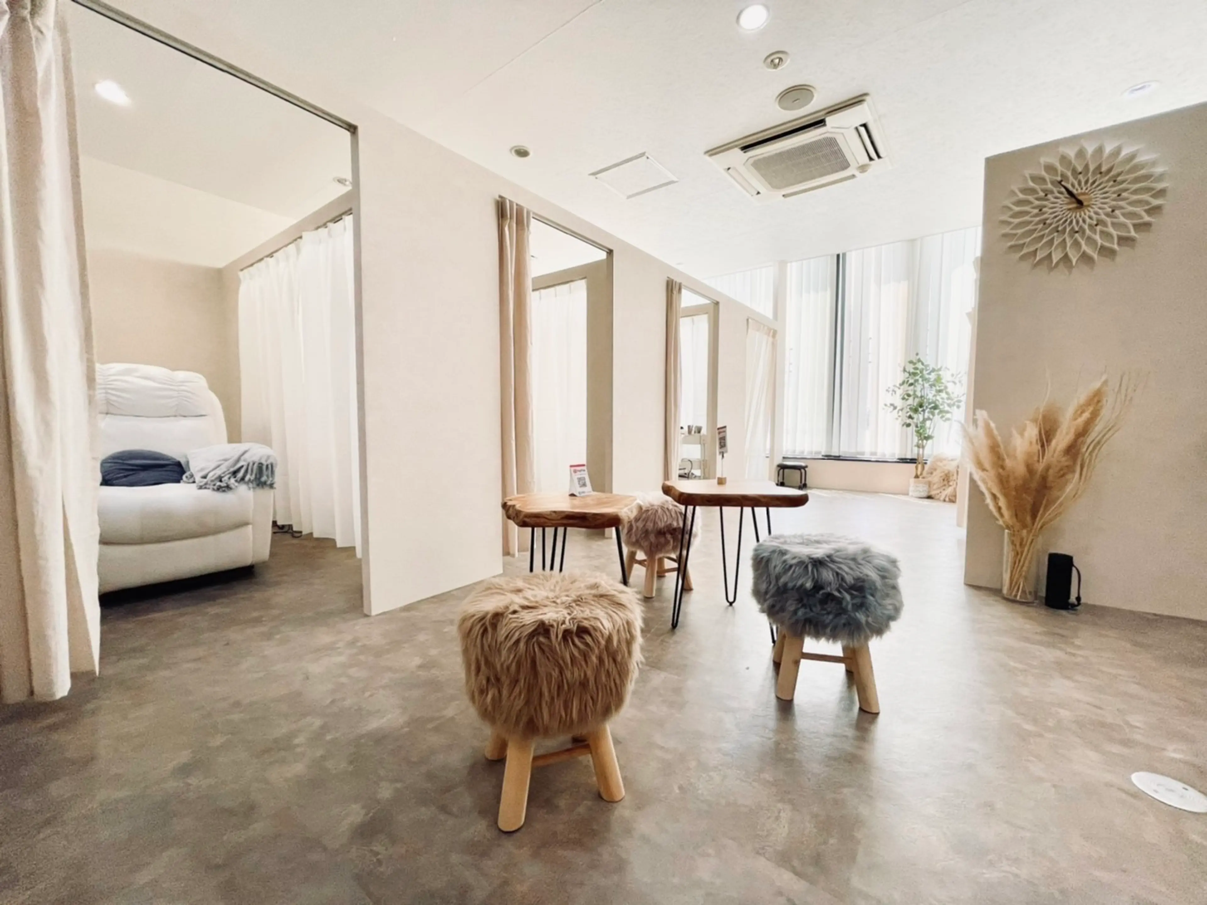 Crescent Eye&Nail 天神大名店の内観・外観1