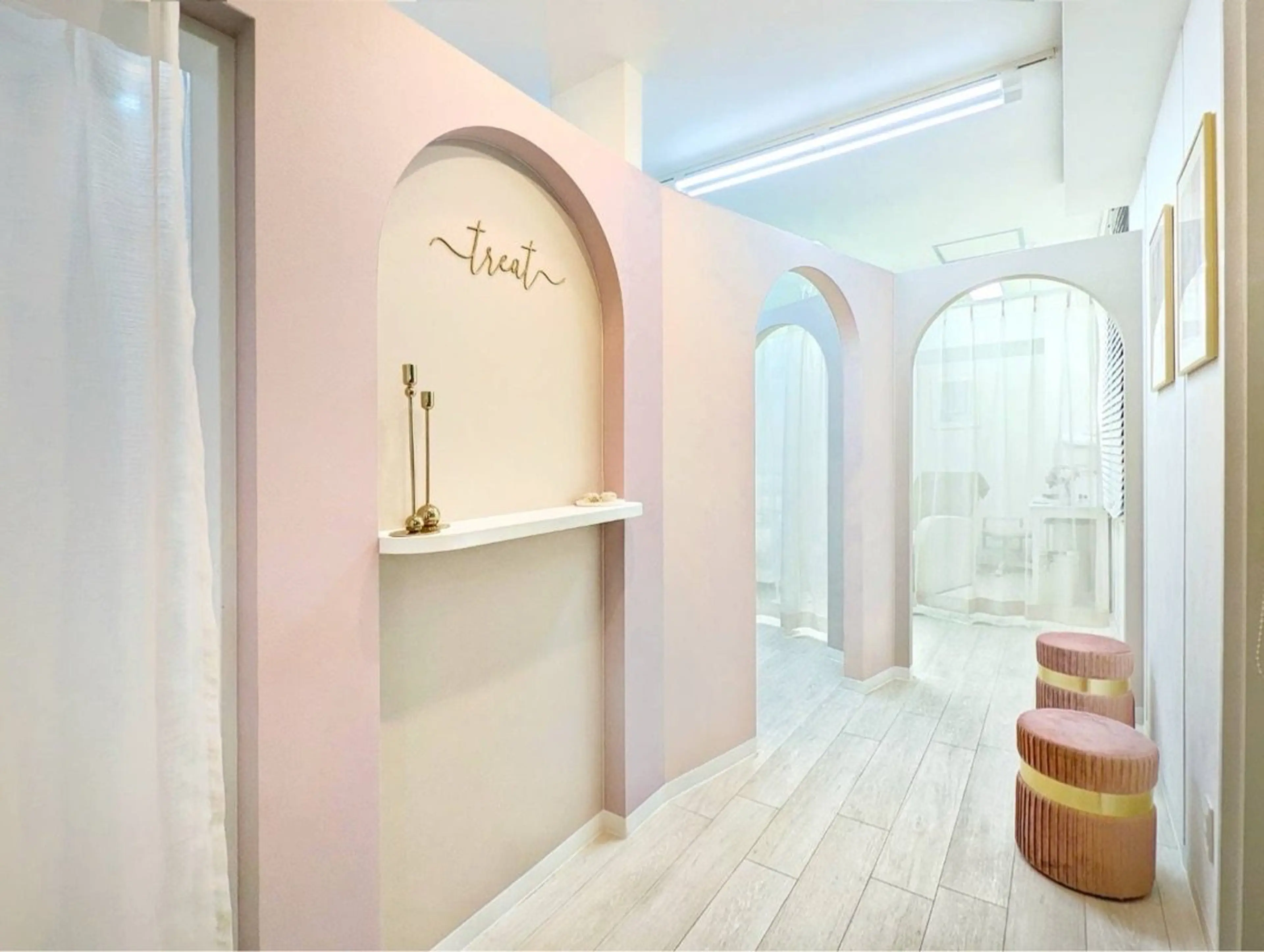 treat eyelash & nail salon　芦屋店の内観・外観1