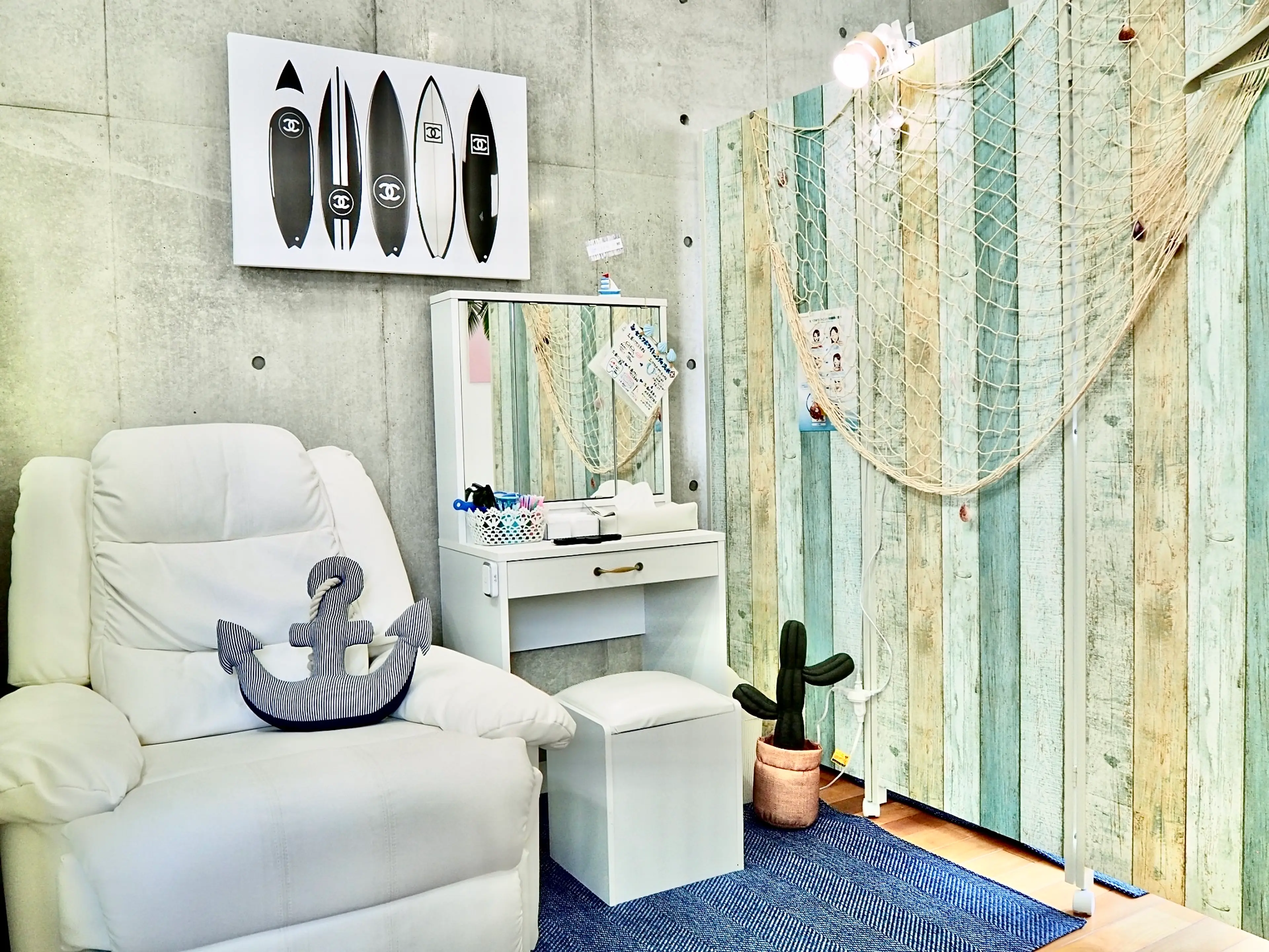 ホワイトニングサロンCREWの内観・外観1