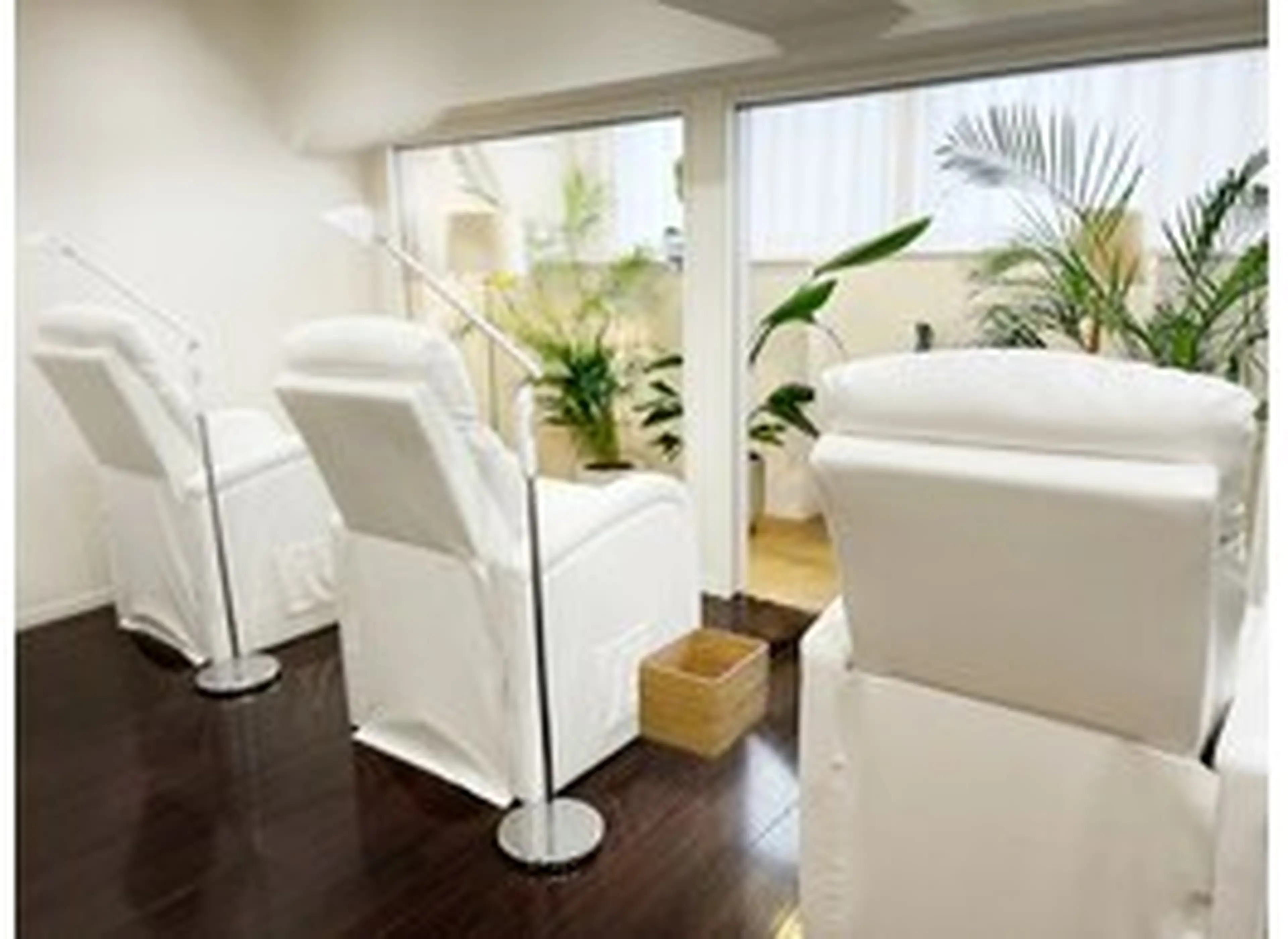 BLUE EYES 原宿店【アイブロウ/眉毛/まつげパーマ/マツエク専門店】の内観・外観2