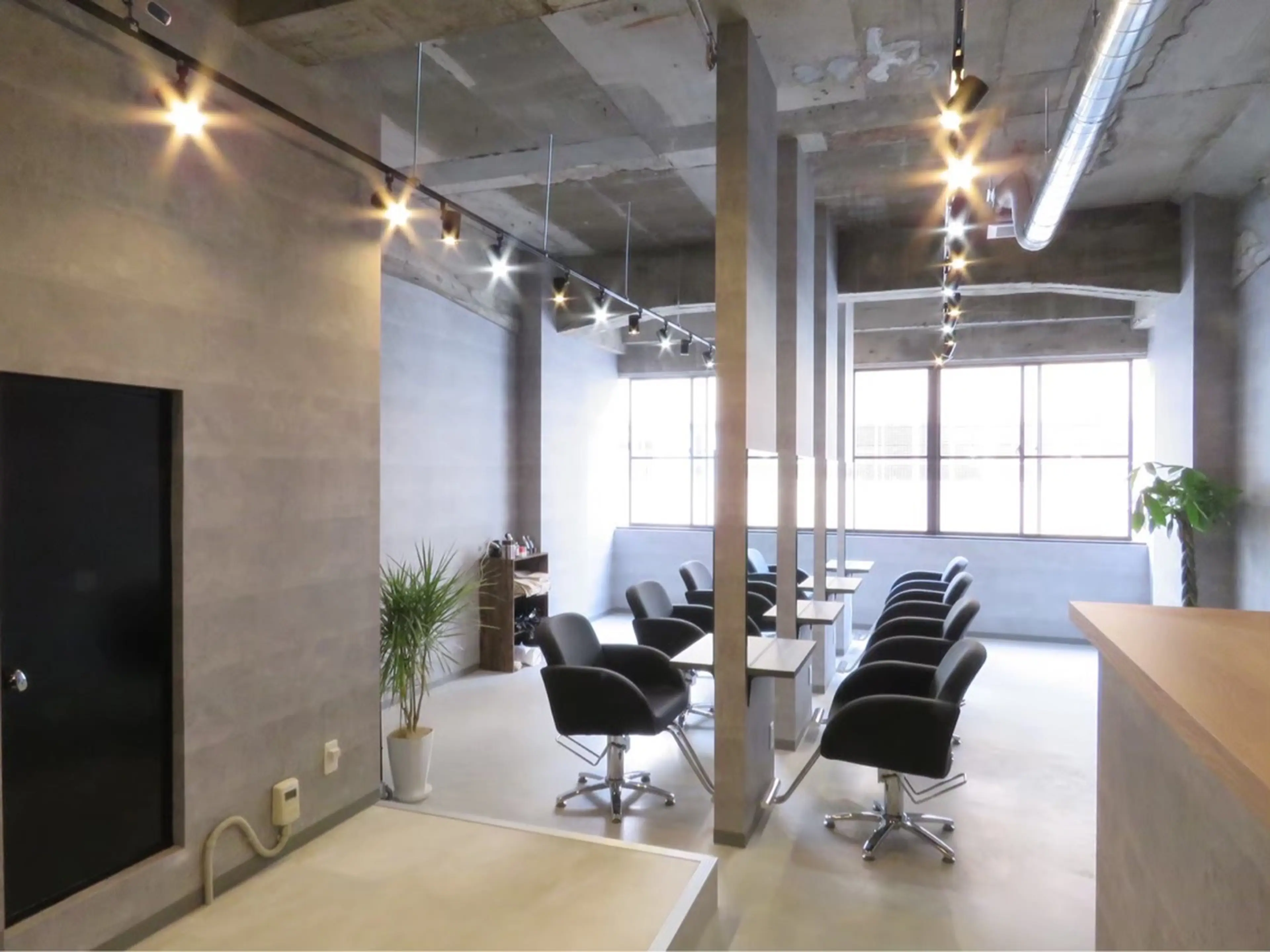 _WHITE静岡店の内観・外観3