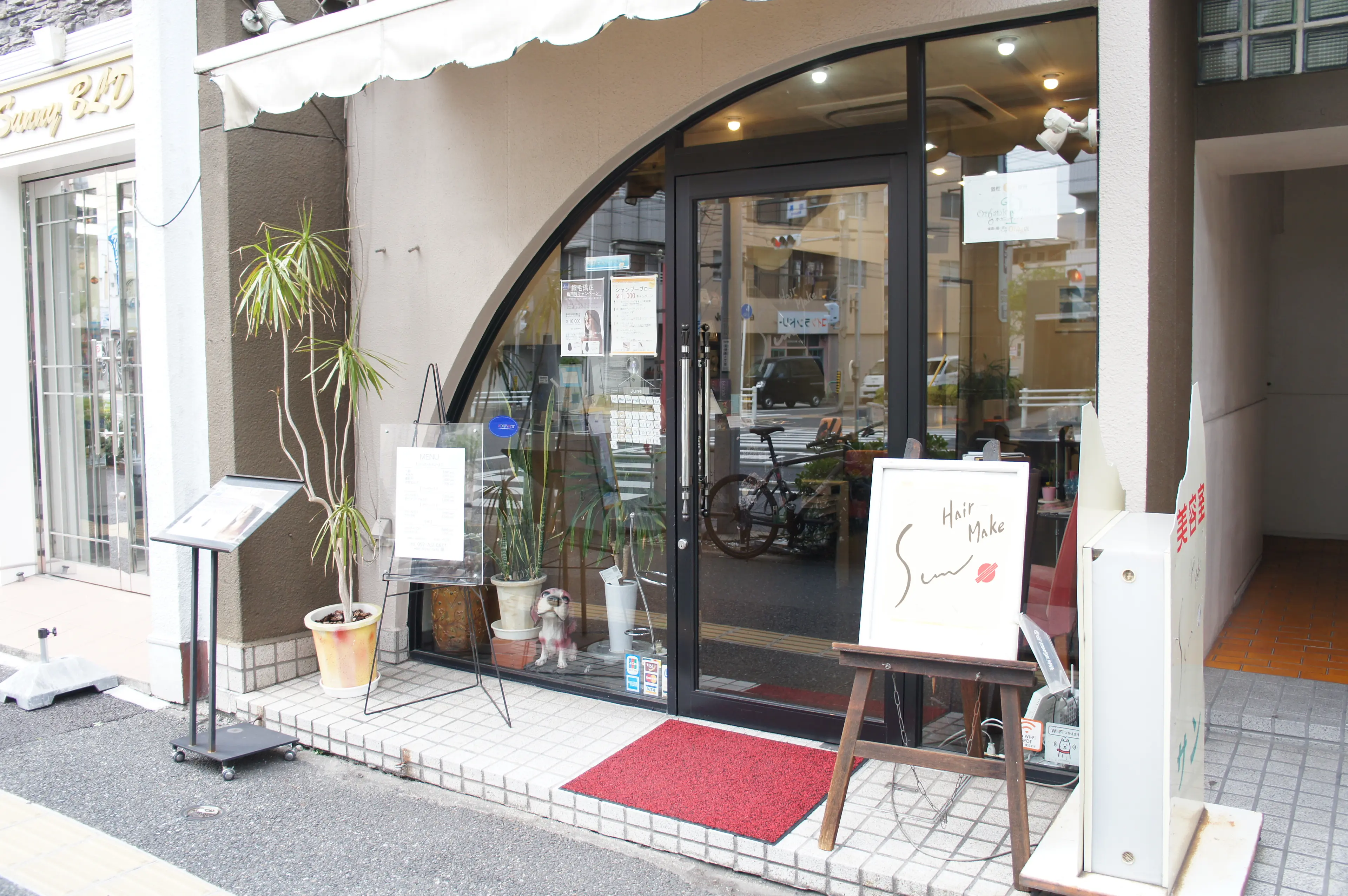HairMakeSUNの内観・外観1