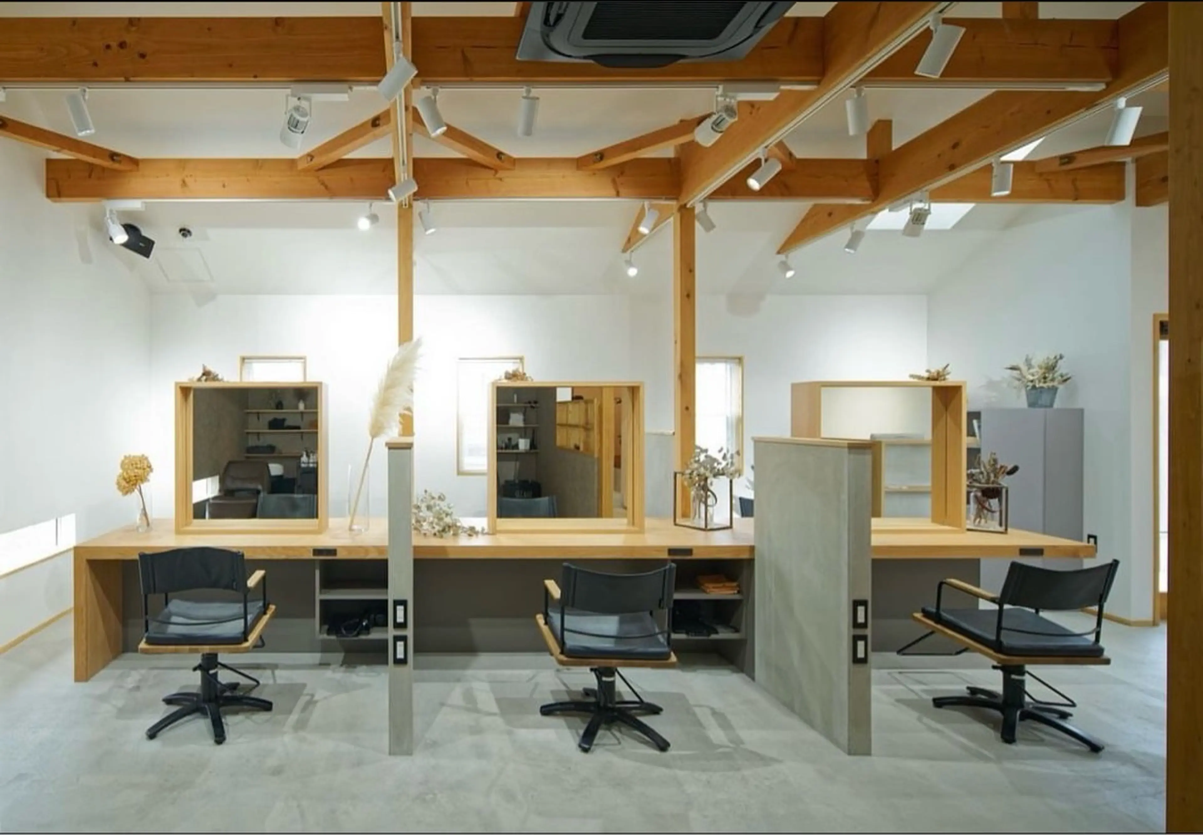 LIL'の内観・外観2