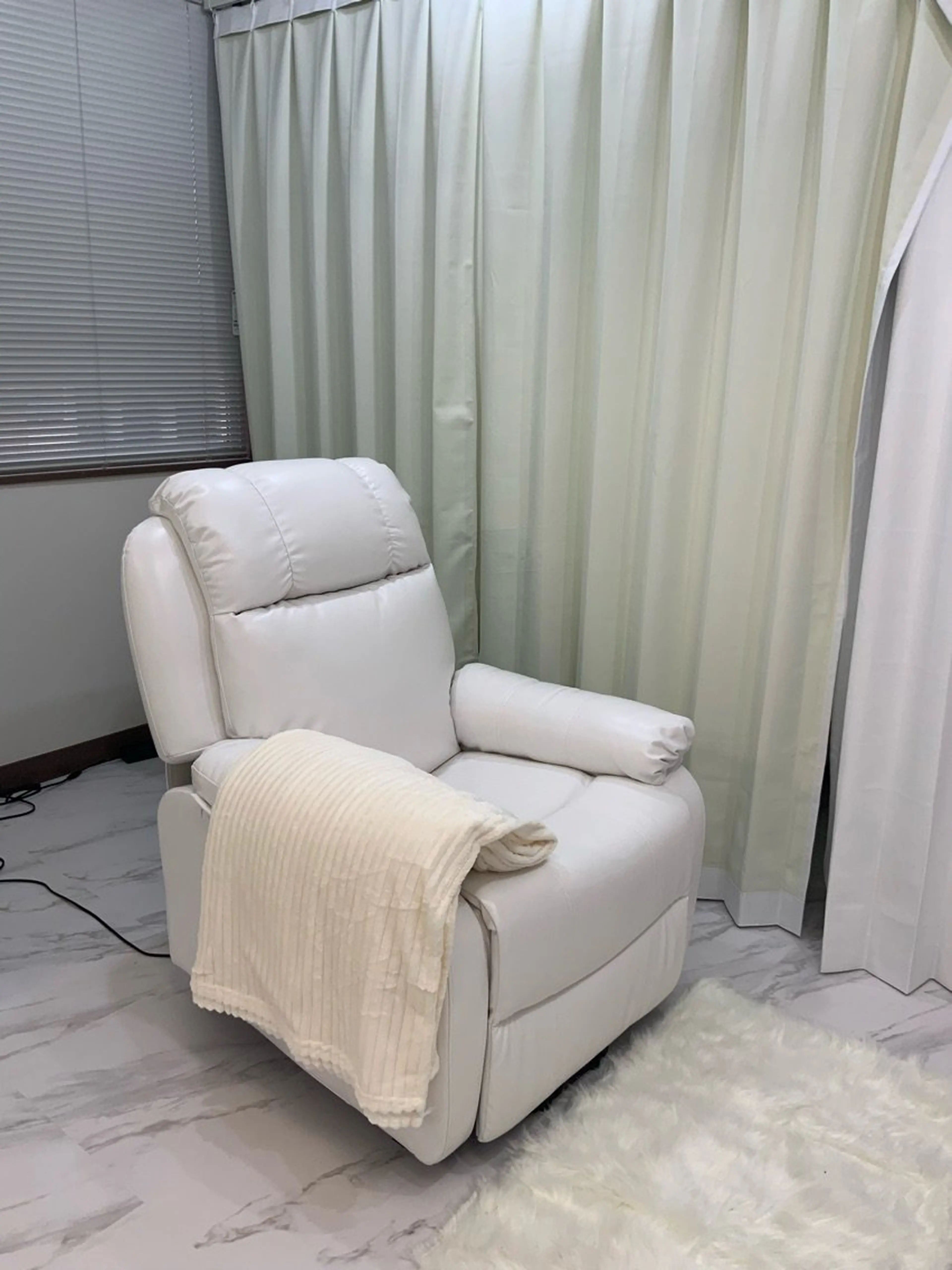 most eyes 京橋店の内観・外観1