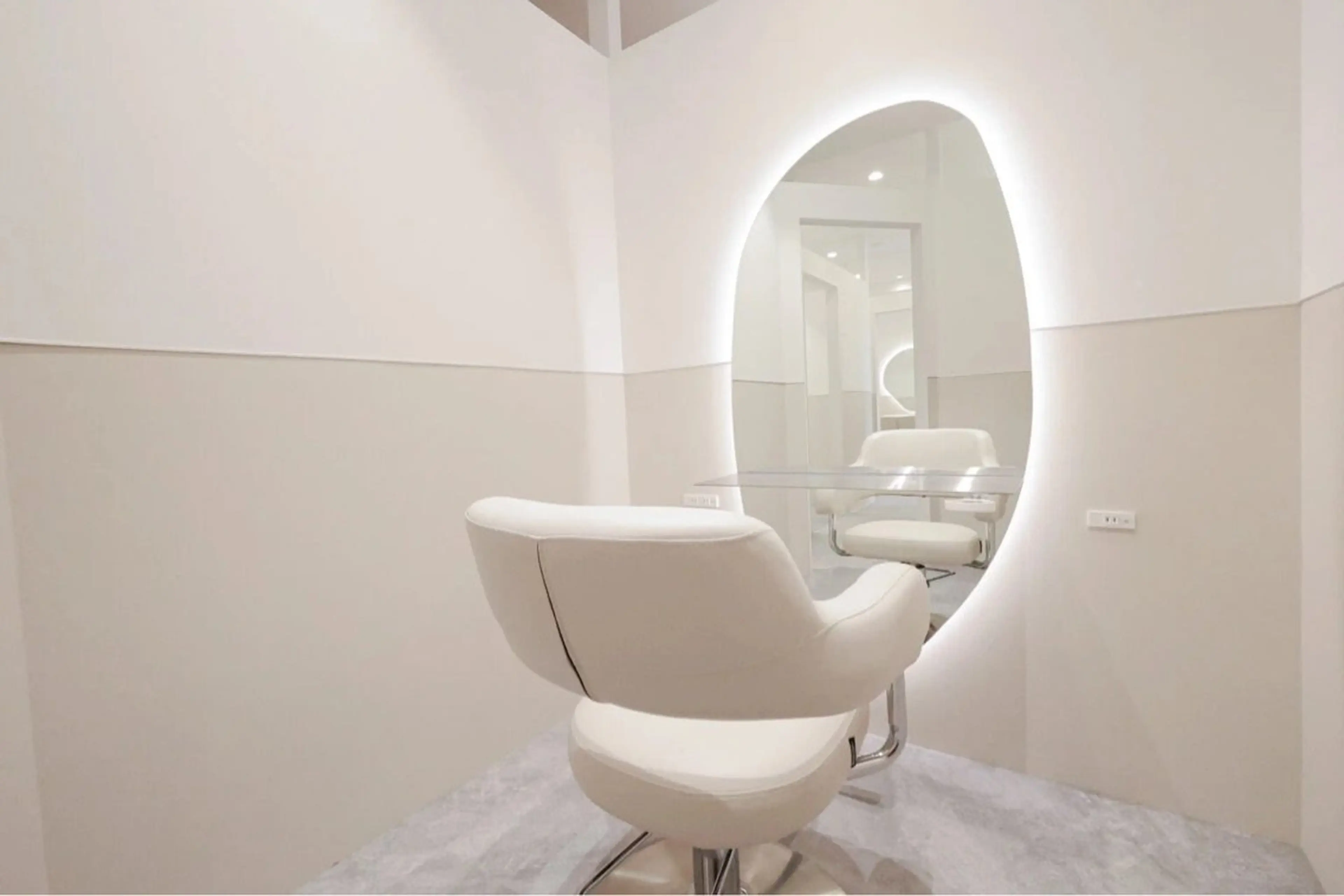 SALOWIN岡山の内観・外観1