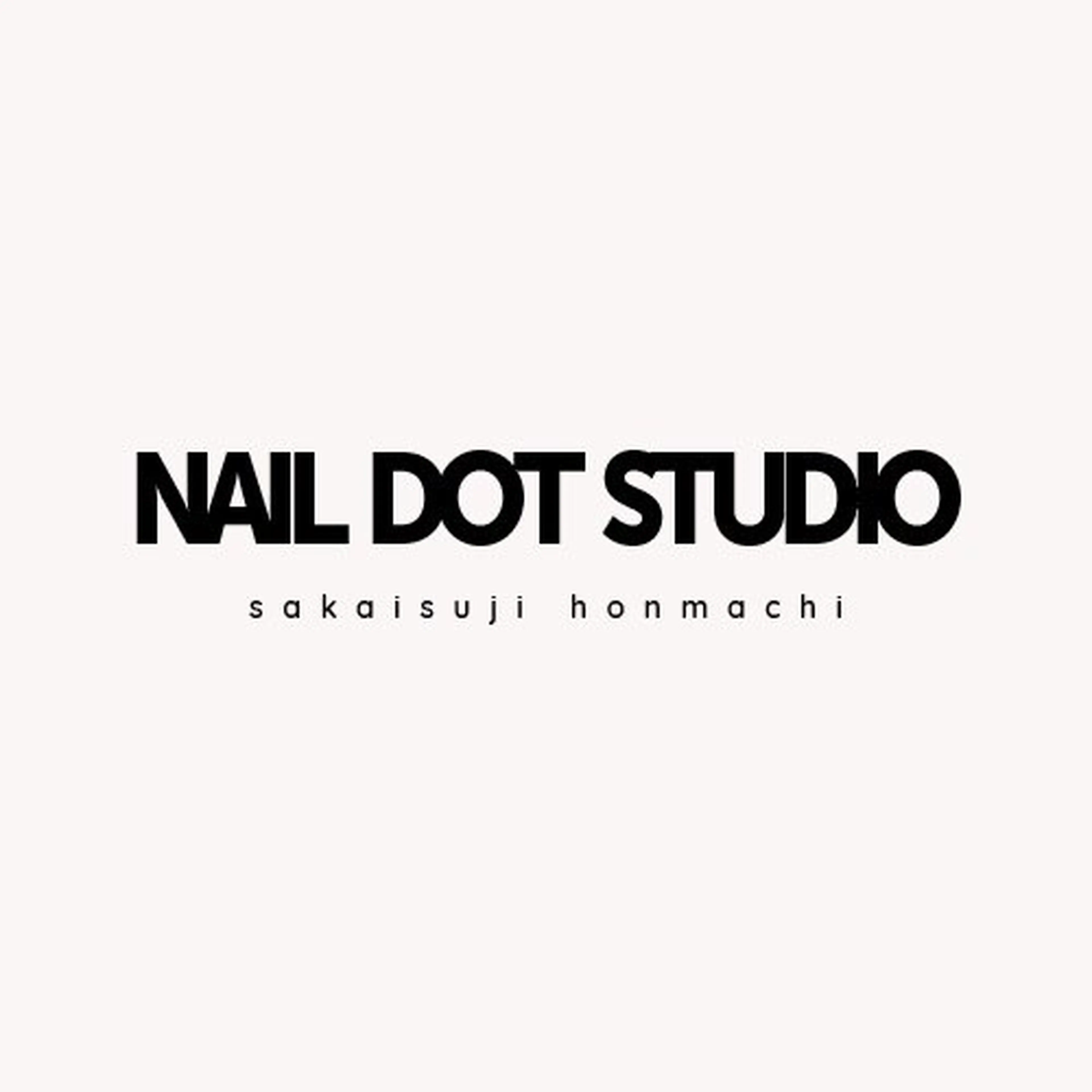 NAIL DOT STUDIO 堺筋本町の内観・外観1