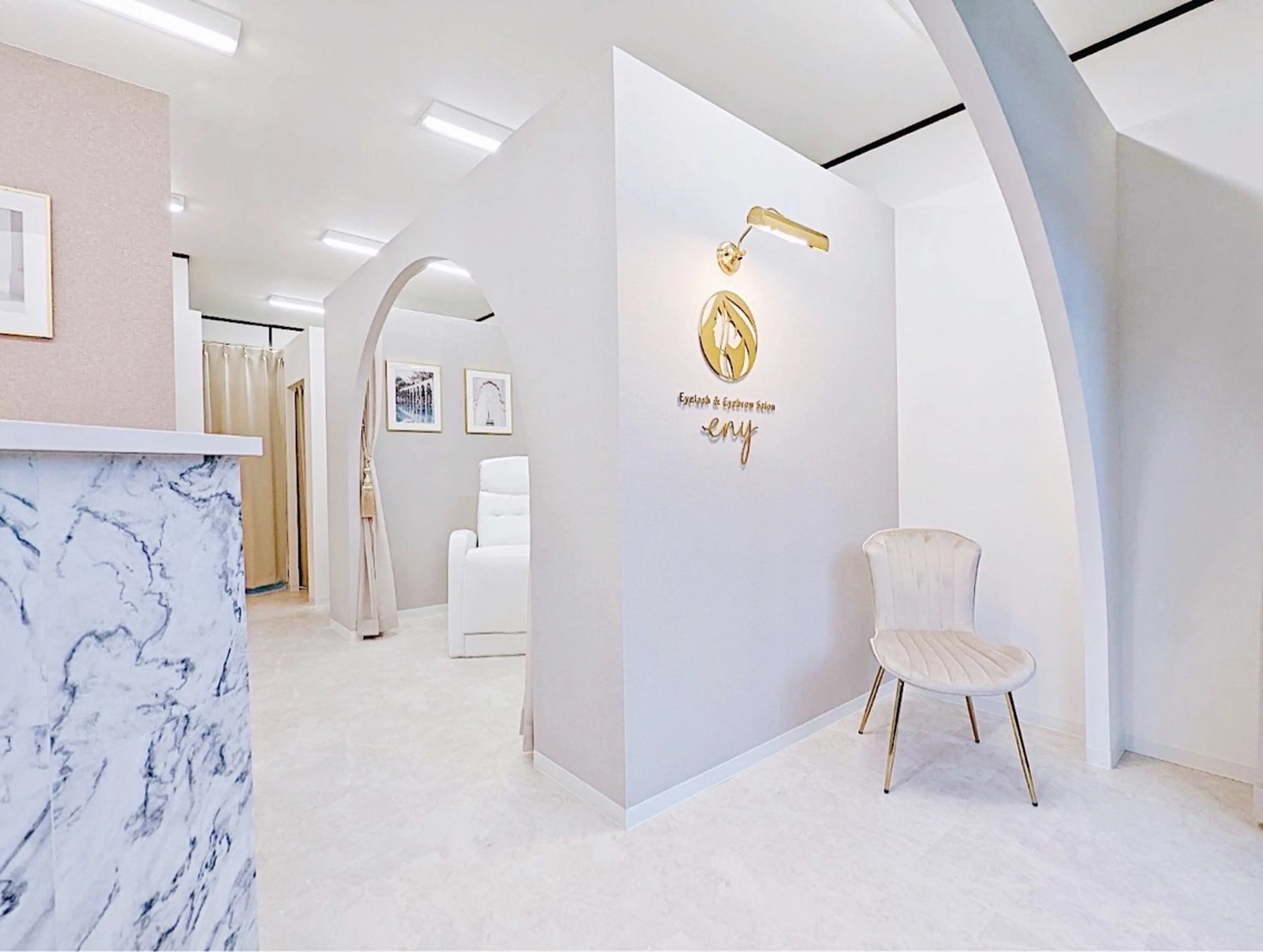 まつ毛と眉毛の専門店eny 千葉中央の内観・外観2