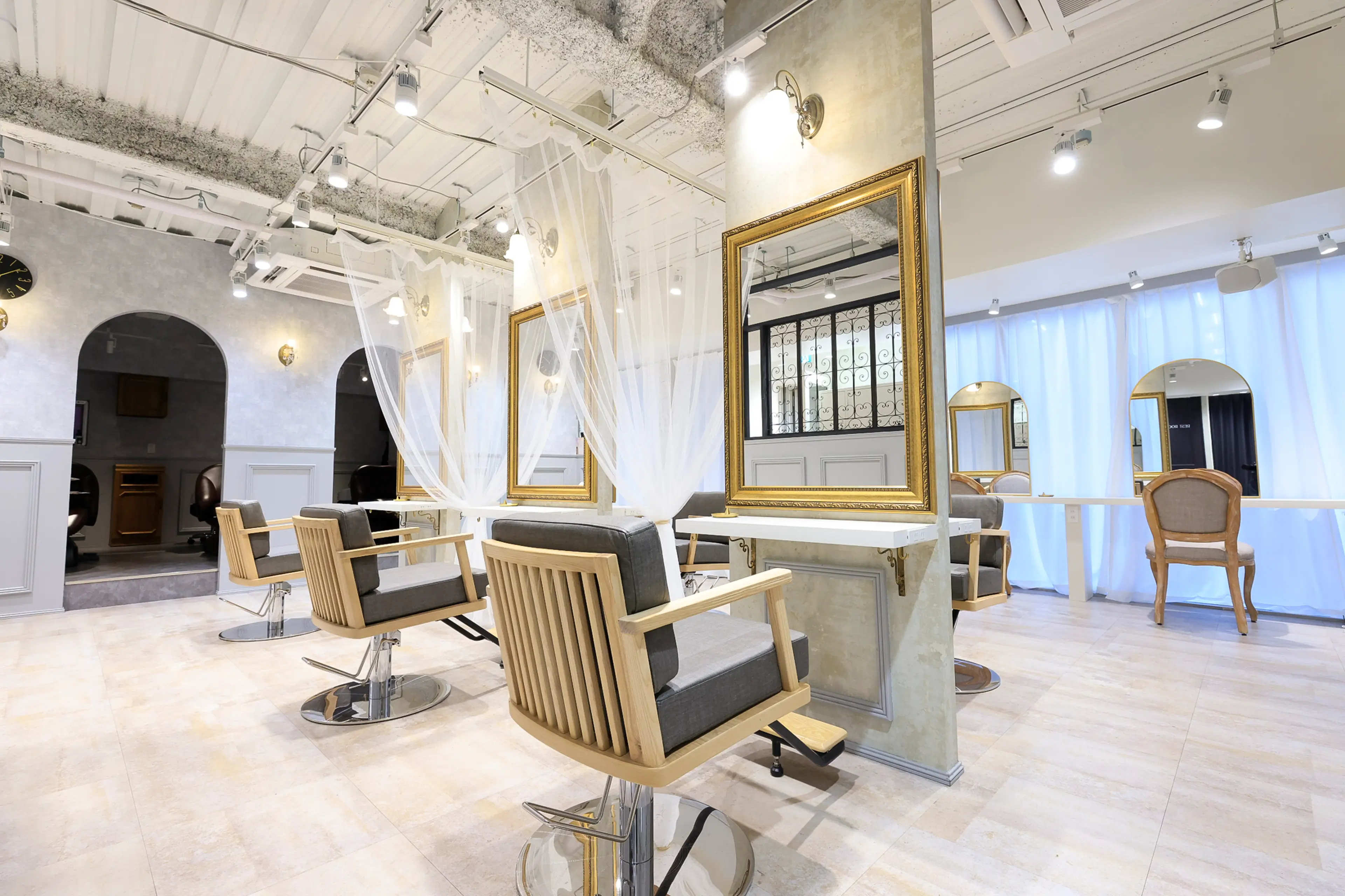 and.S beauty＆moreの内観・外観2