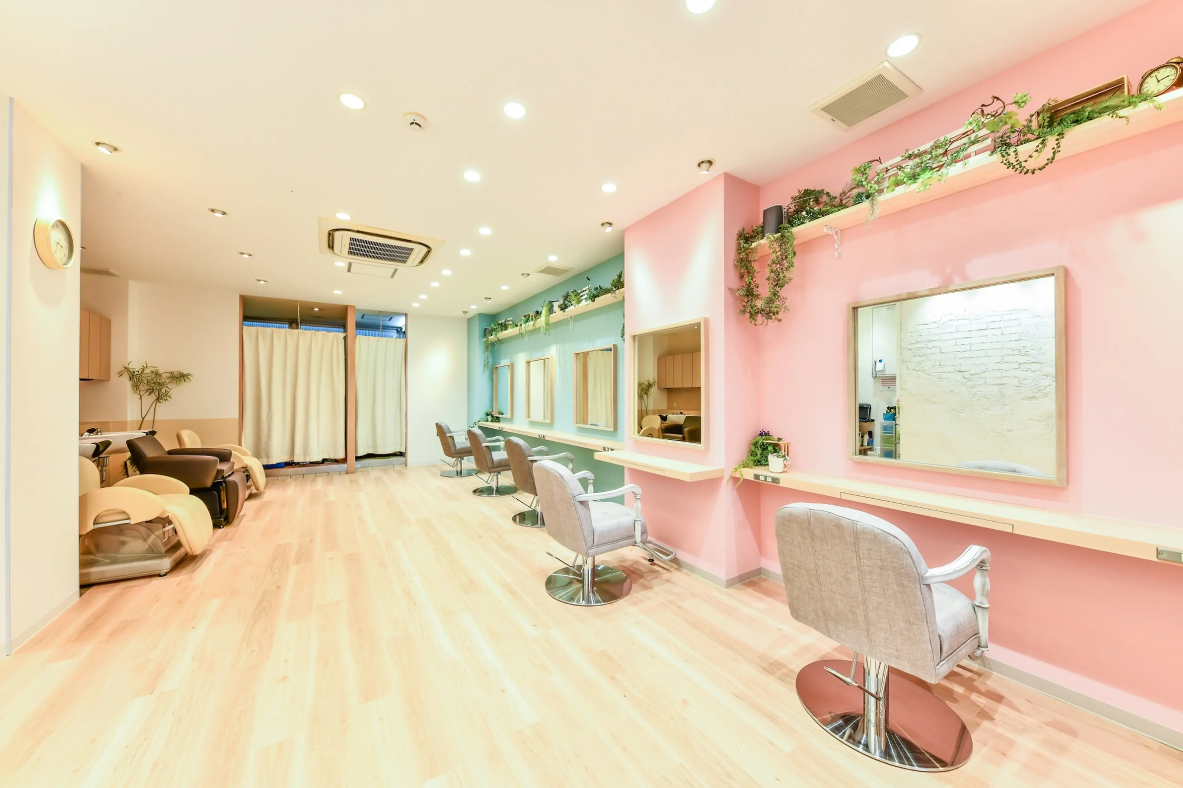 Yehatov イーハトーヴ/ヘアーの内観・外観2