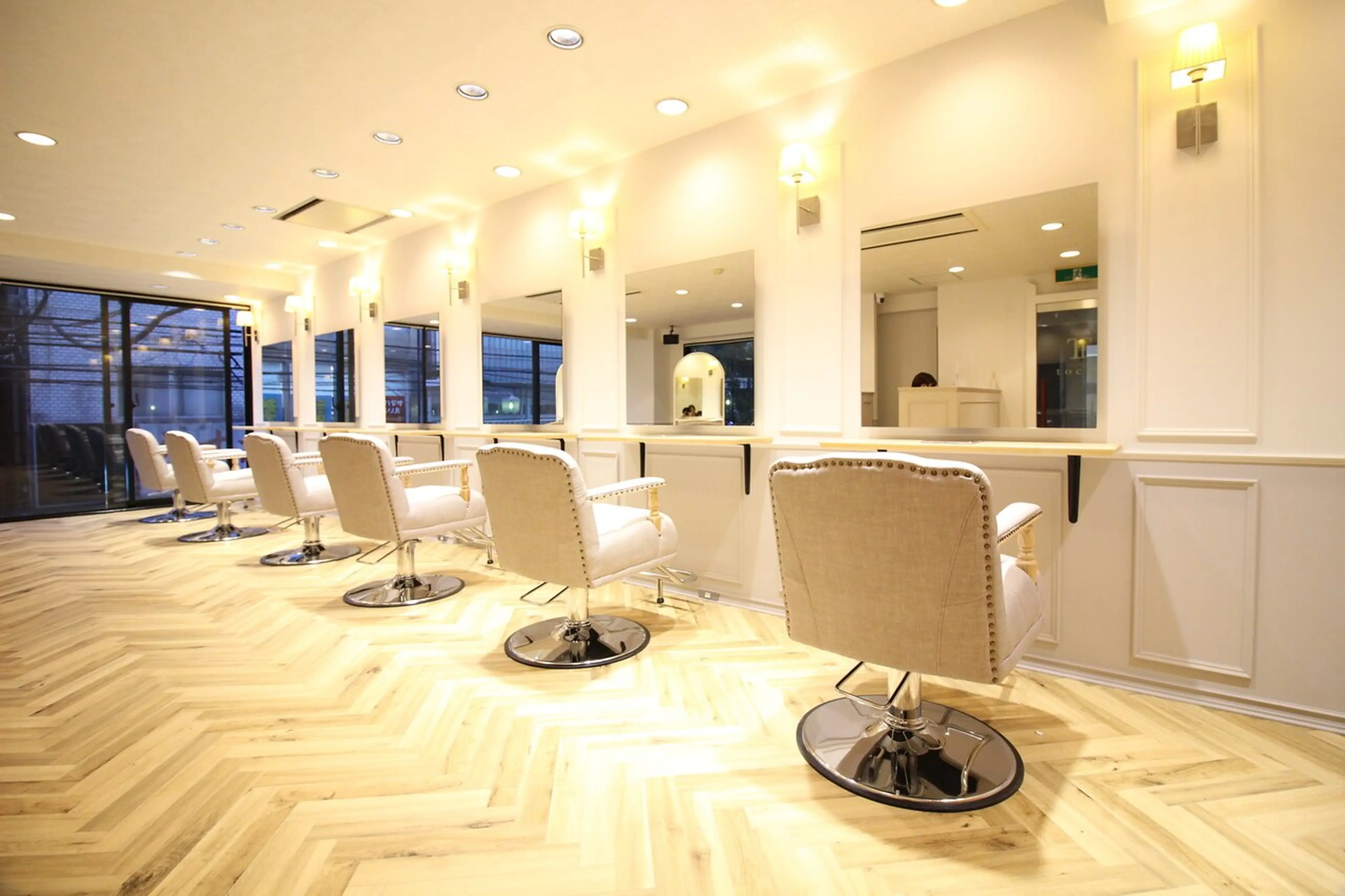 tocca hair lounge 日吉の内観・外観1