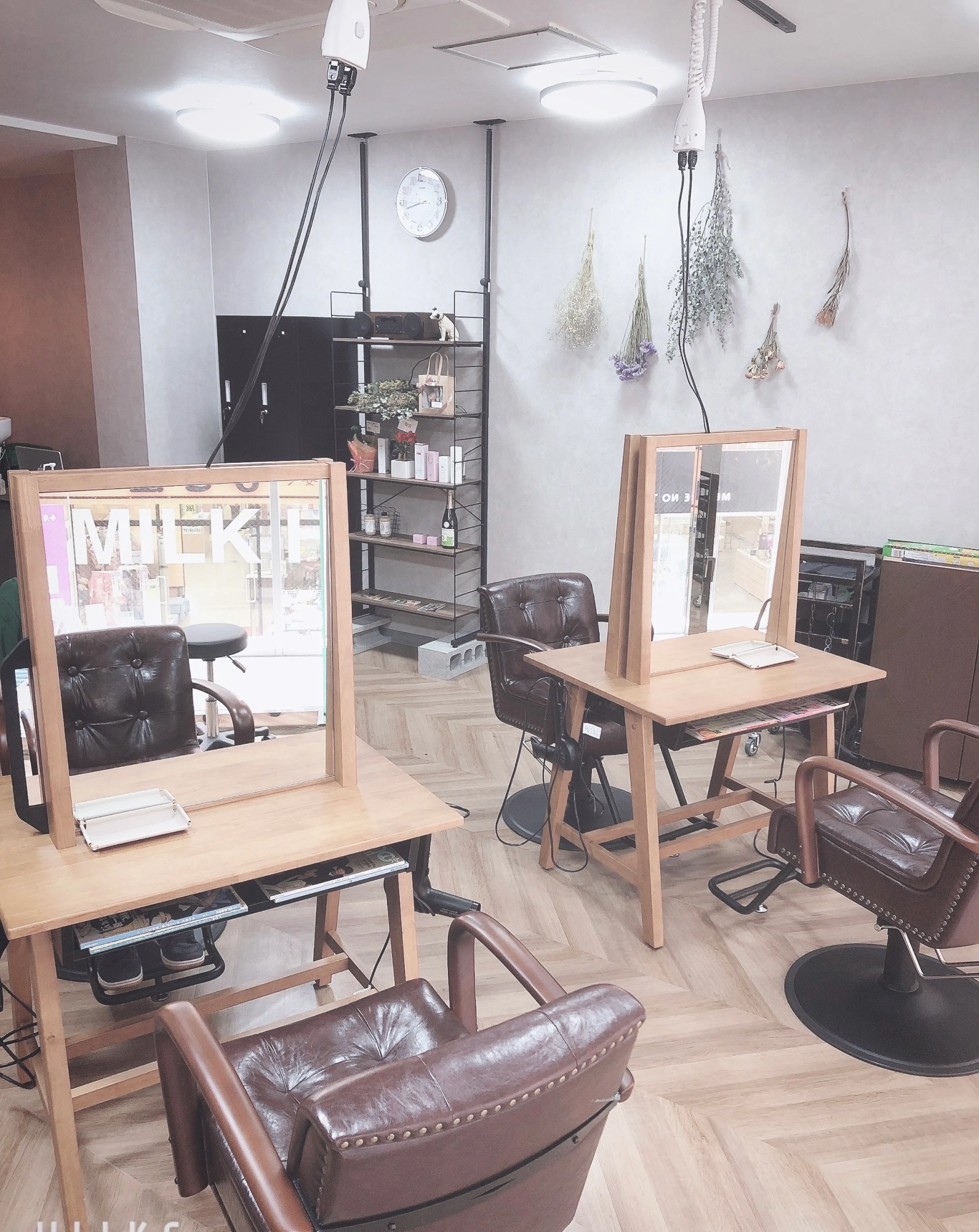 MILK HAIR【ミルクヘアー】の内観・外観2