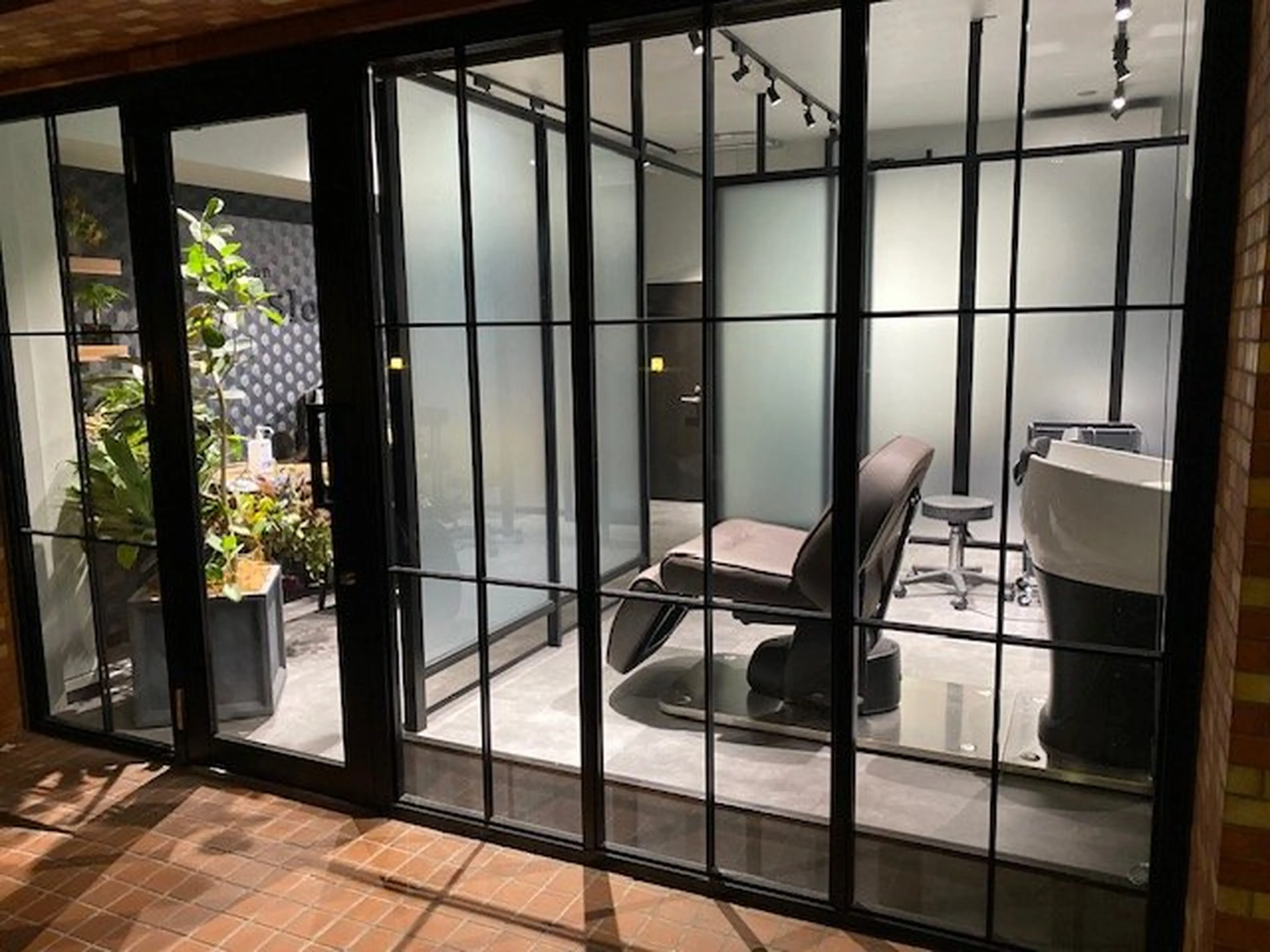 Slocanの内観・外観2