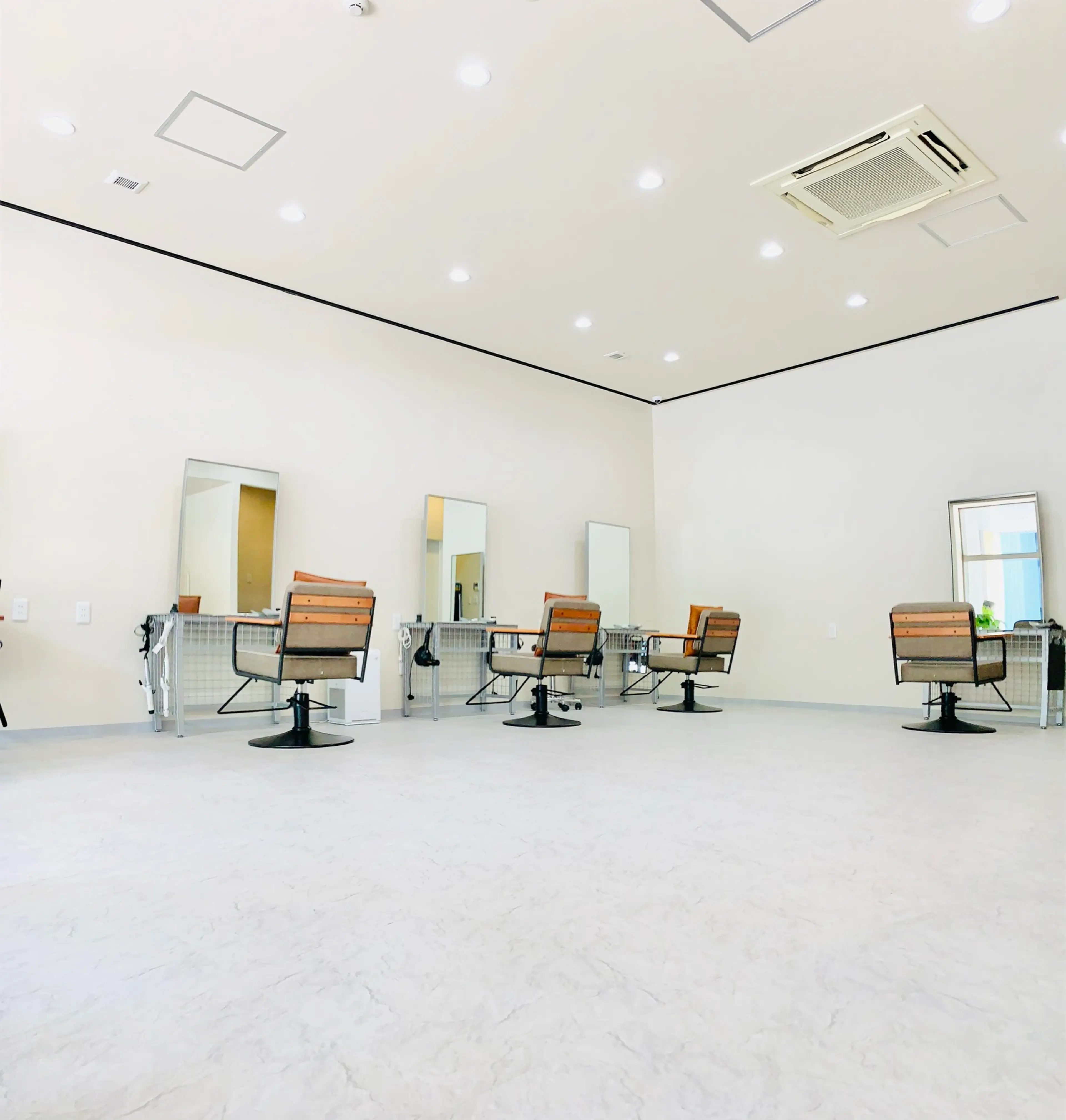 MeL yokohamaの内観・外観2