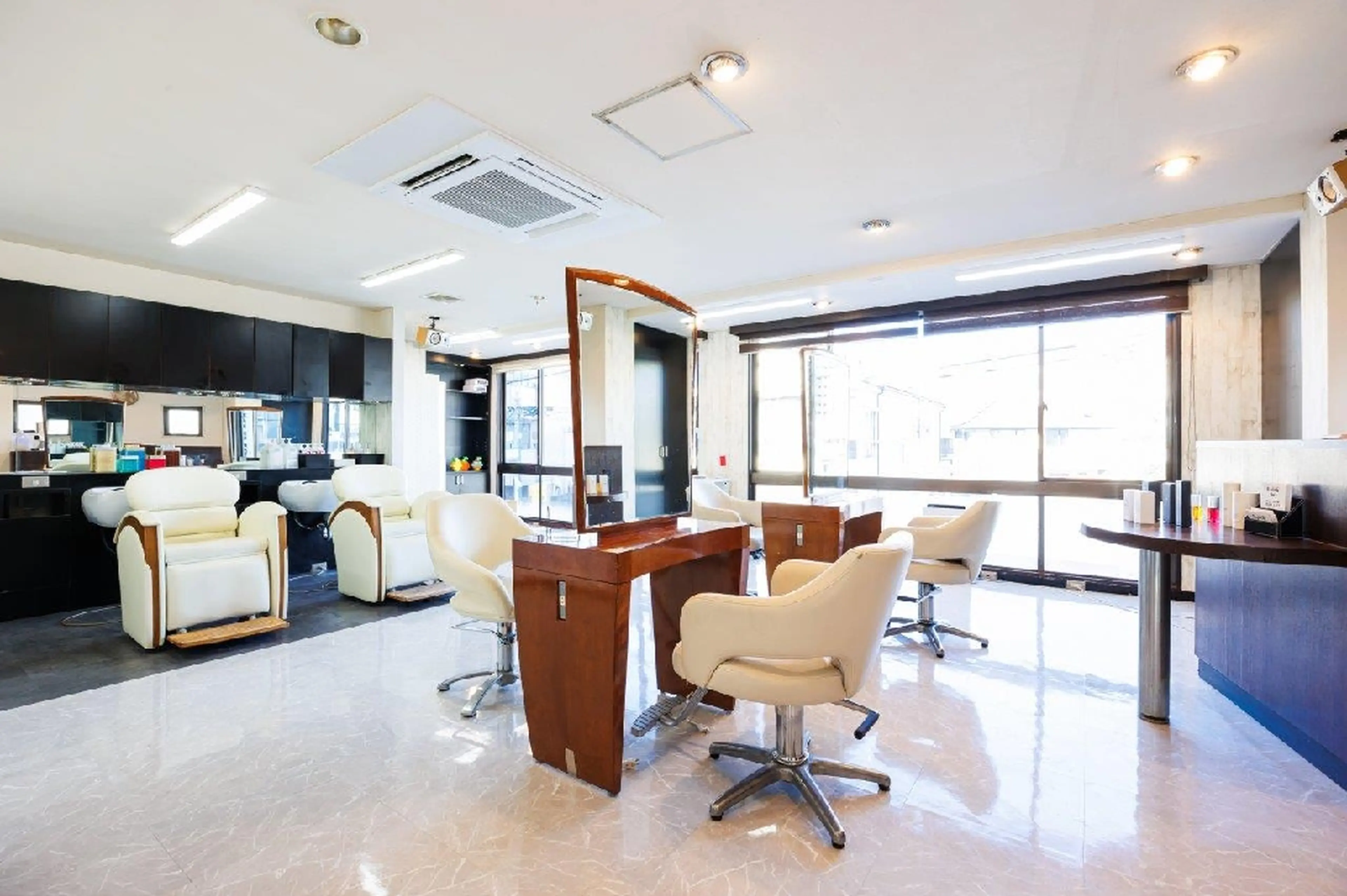 RuHE（ルーエ）の内観・外観1